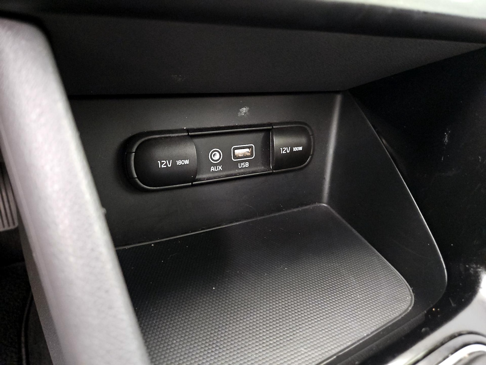 2019 Kia Niro EX - Photo 17