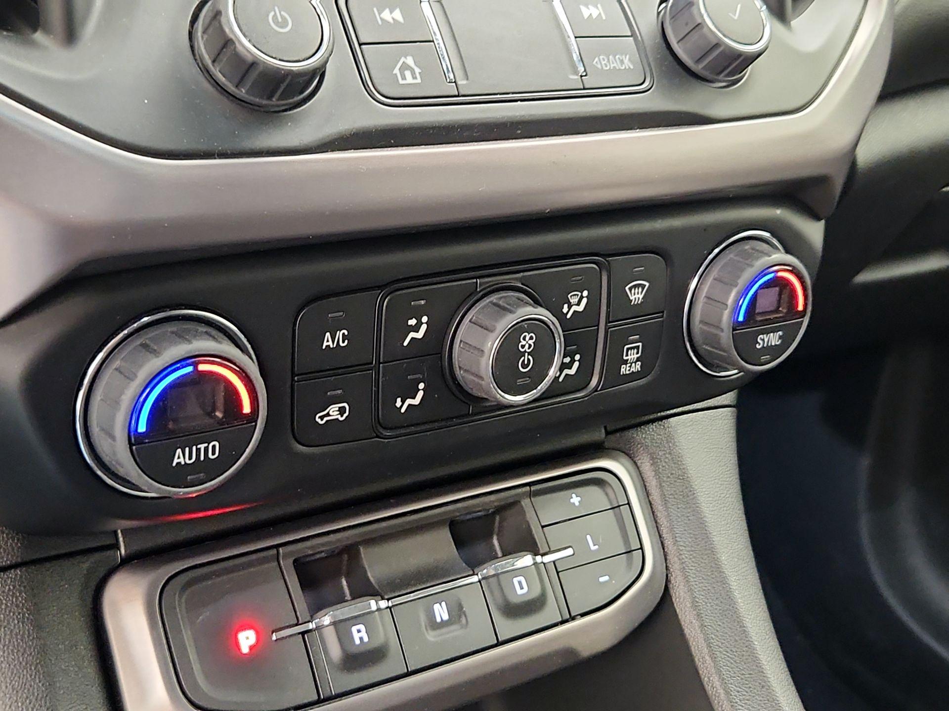 Thumbnail: 2022 GMC Acadia - 17