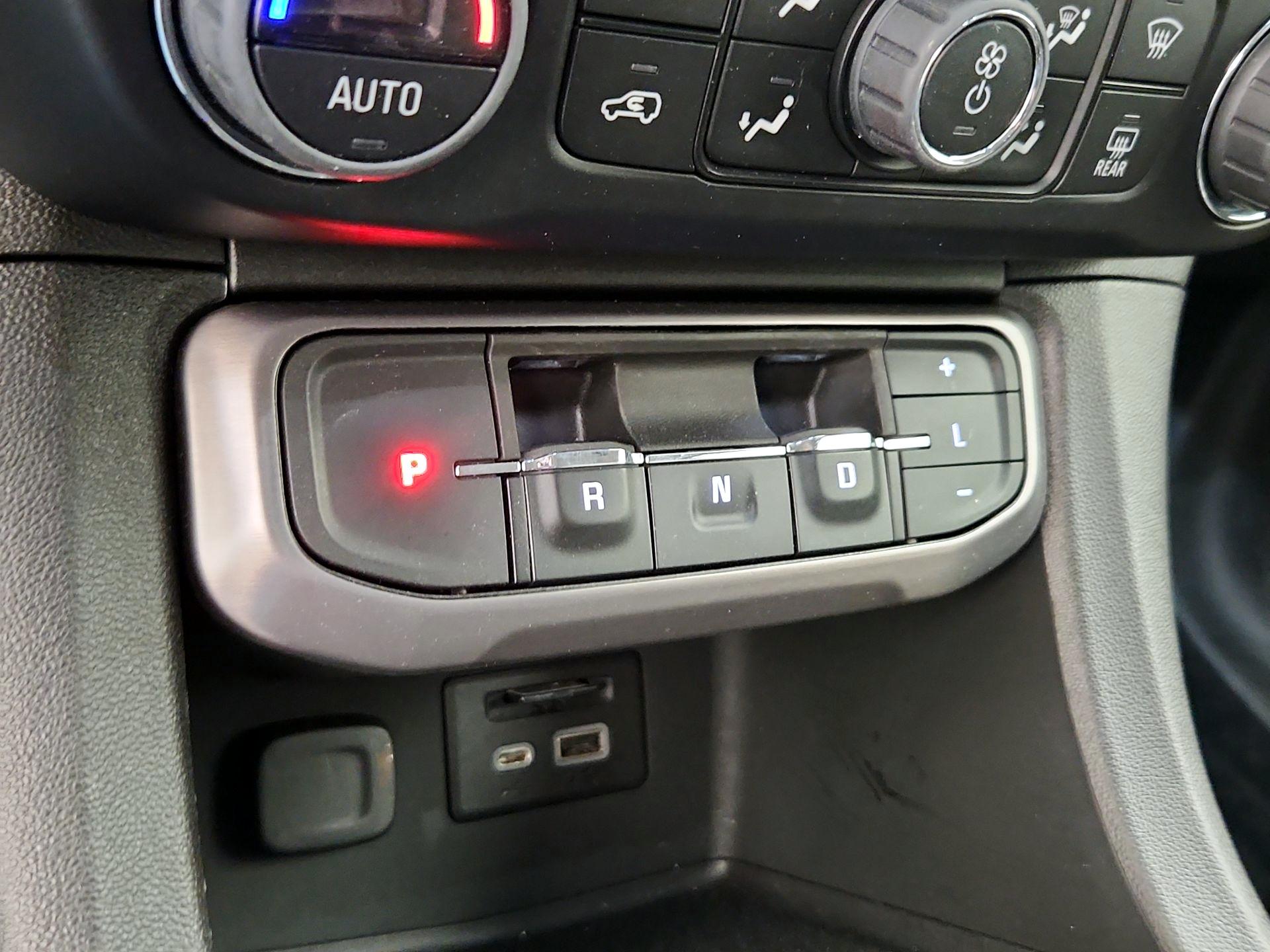 Thumbnail: 2022 GMC Acadia - 18