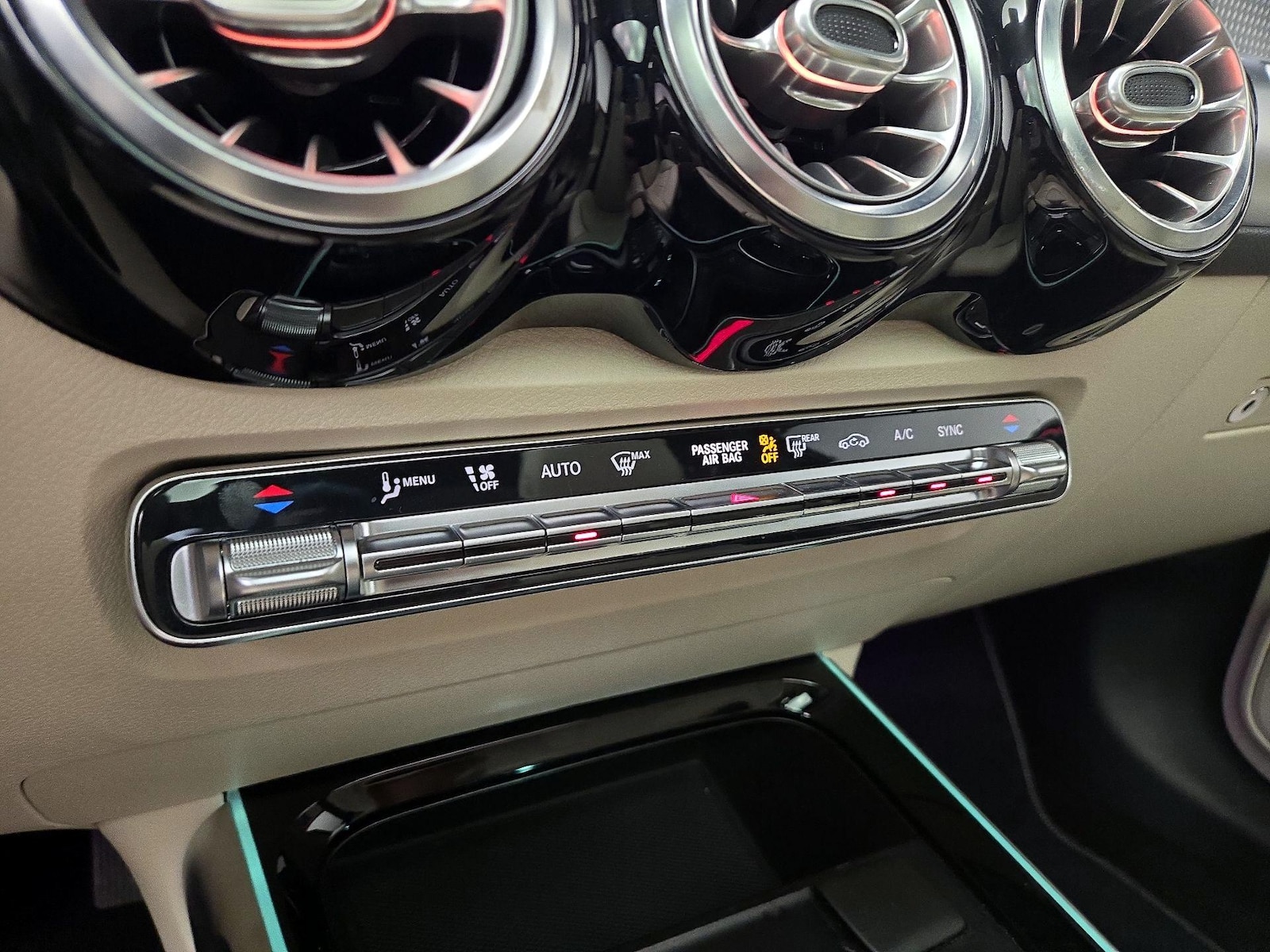 2021 Mercedes-Benz GLB Base - Photo 17