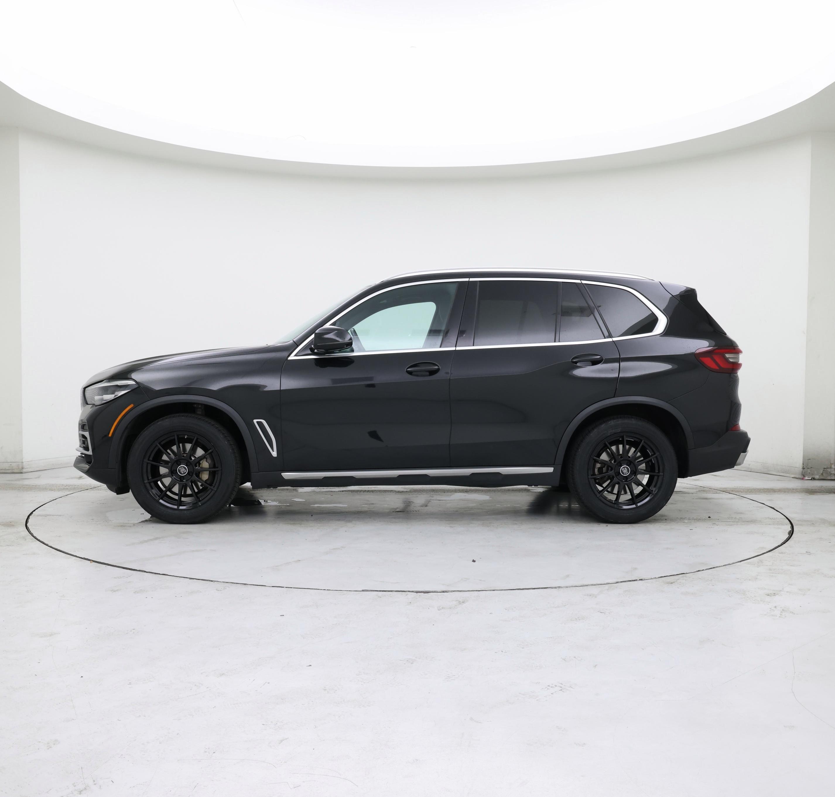 Thumbnail: 2022 BMW X5 - 3