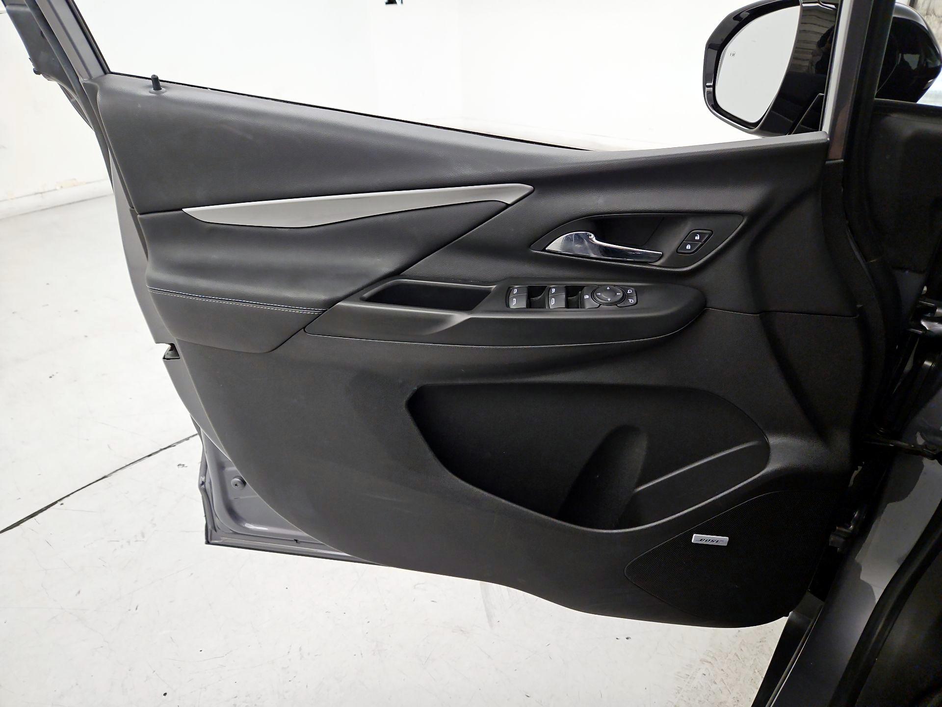 Thumbnail: 2022 Chevrolet Bolt EV - 12