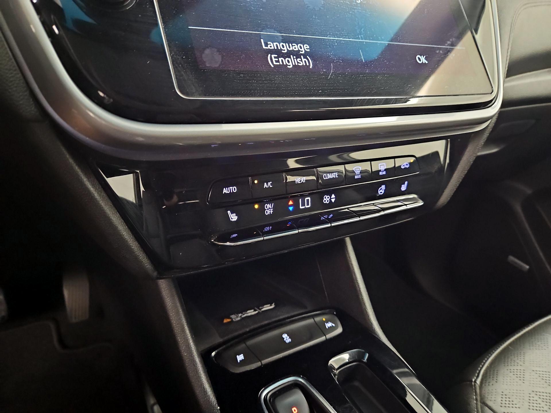 Thumbnail: 2022 Chevrolet Bolt EV - 16
