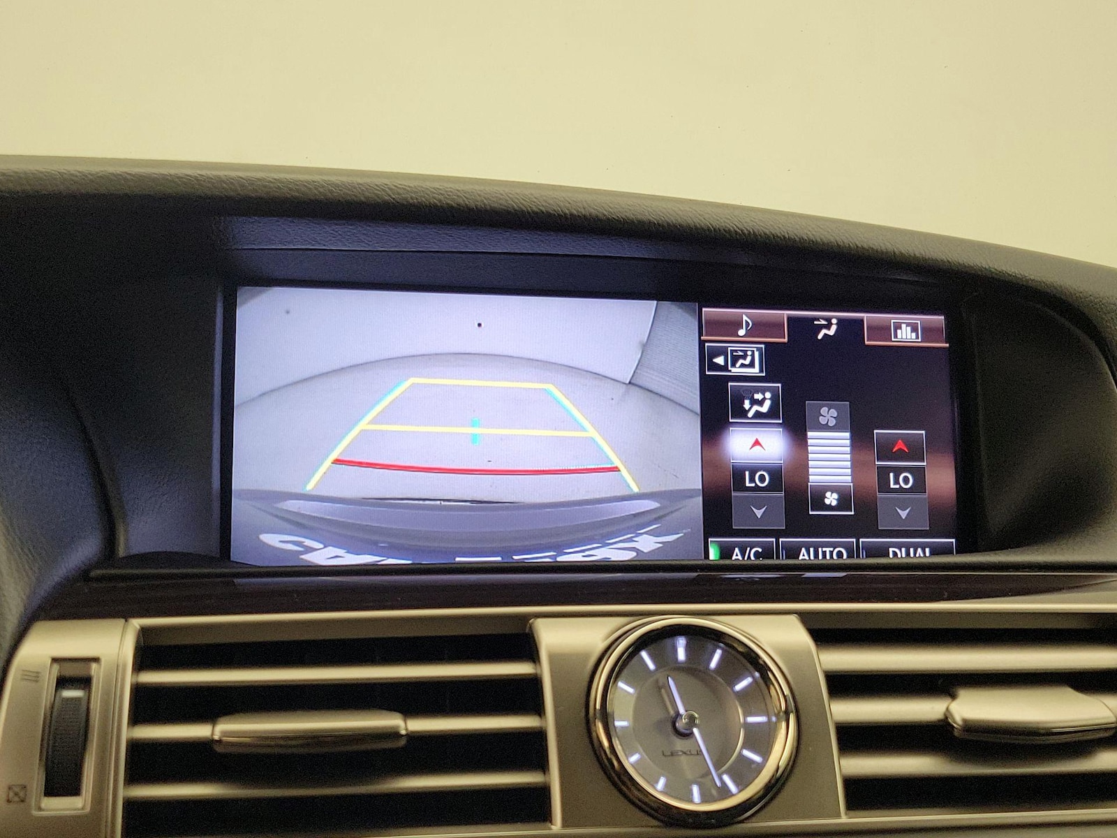 2015 Lexus LS L - Photo 15