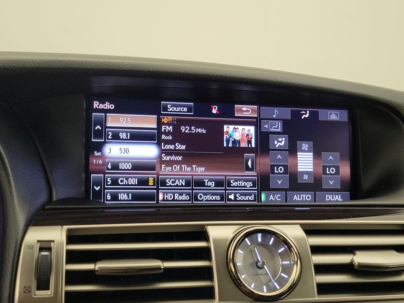 2015 Lexus LS L - Photo 16