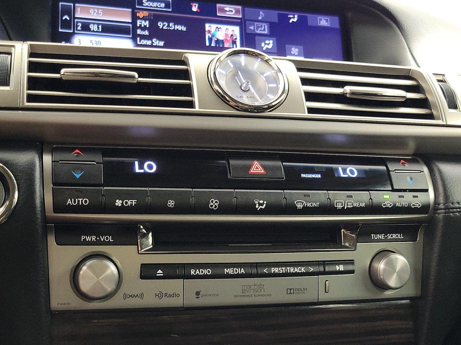 2015 Lexus LS L - Photo 17