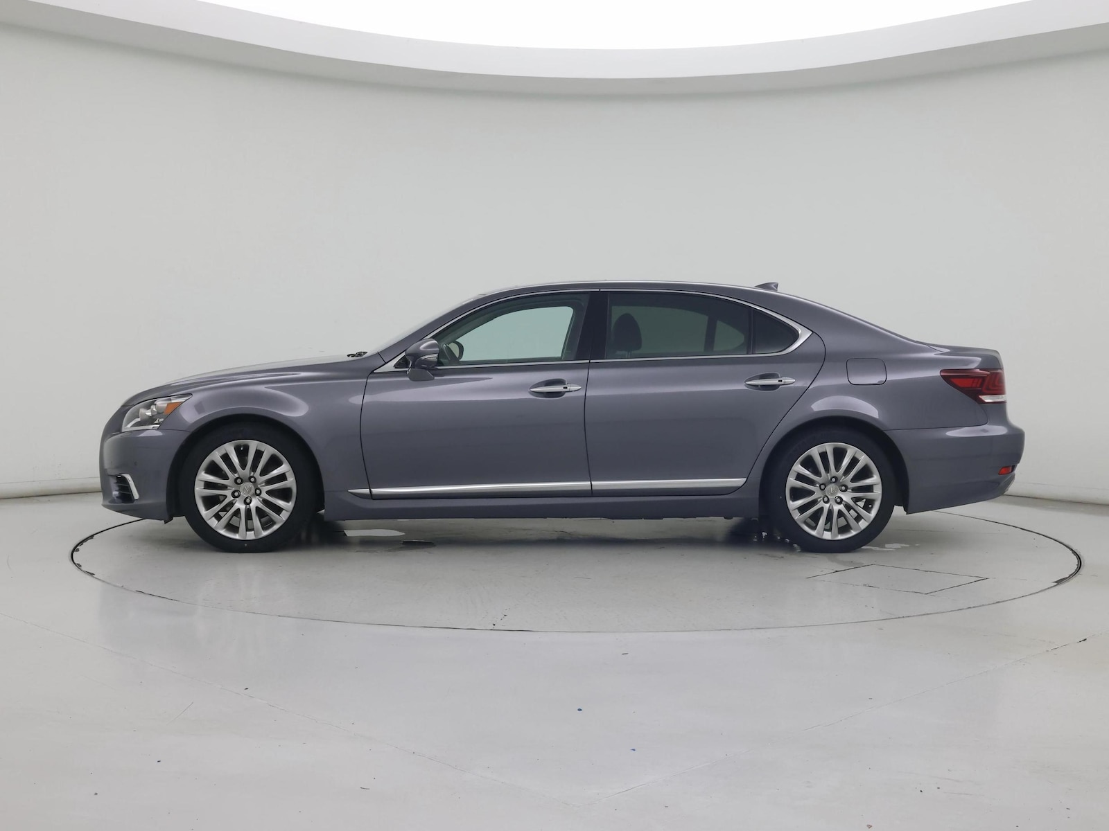 2015 Lexus LS L - Photo 4