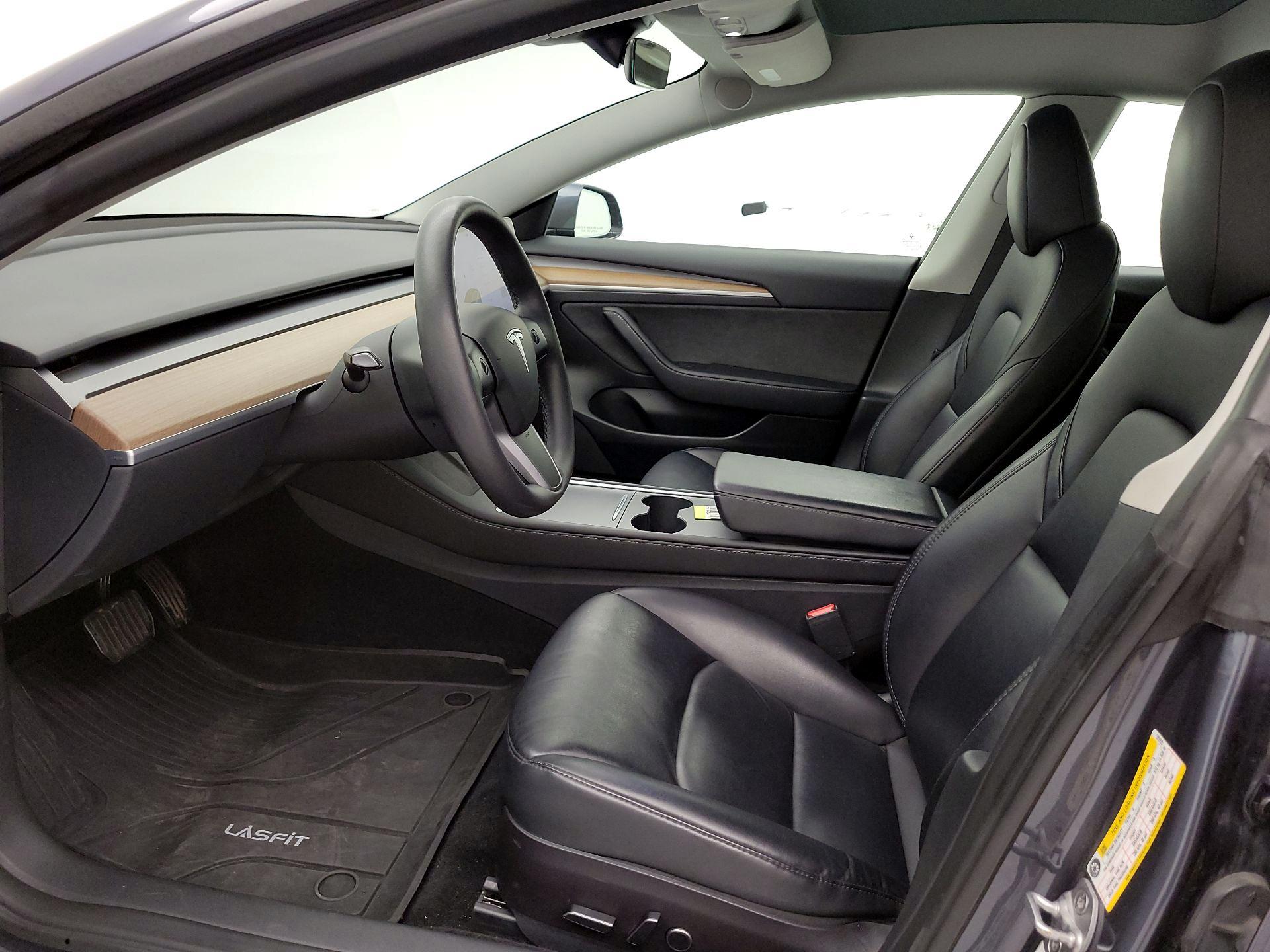 Thumbnail: 2023 Tesla Model 3 - 11