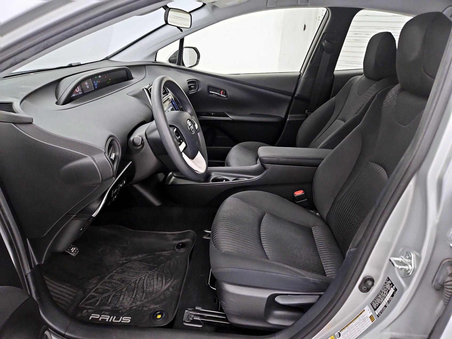 Thumbnail: 2018 Toyota Prius - 11