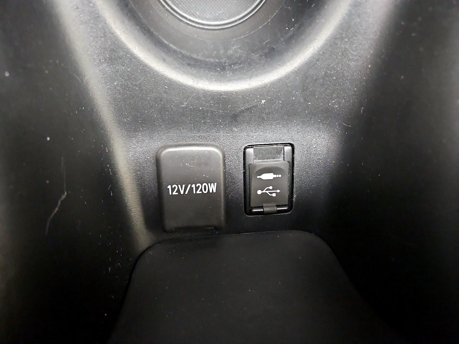 Thumbnail: 2018 Toyota Prius - 18