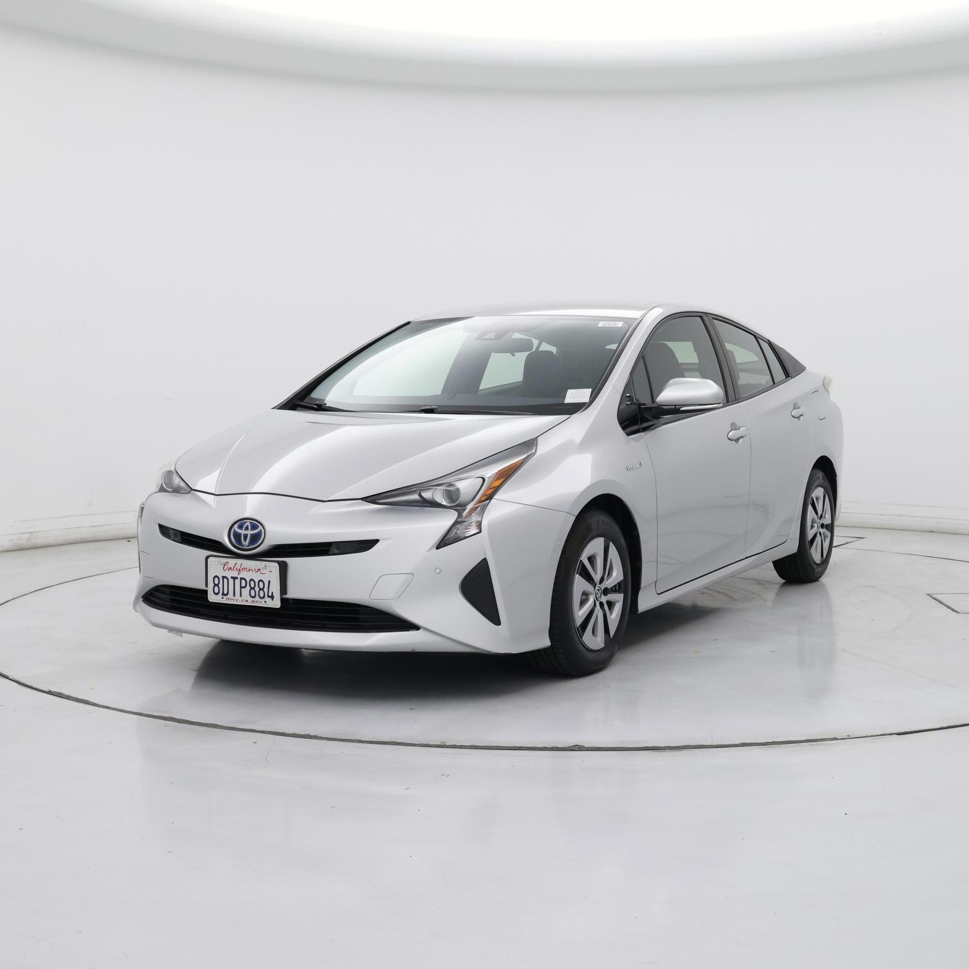 Thumbnail: 2018 Toyota Prius - 4