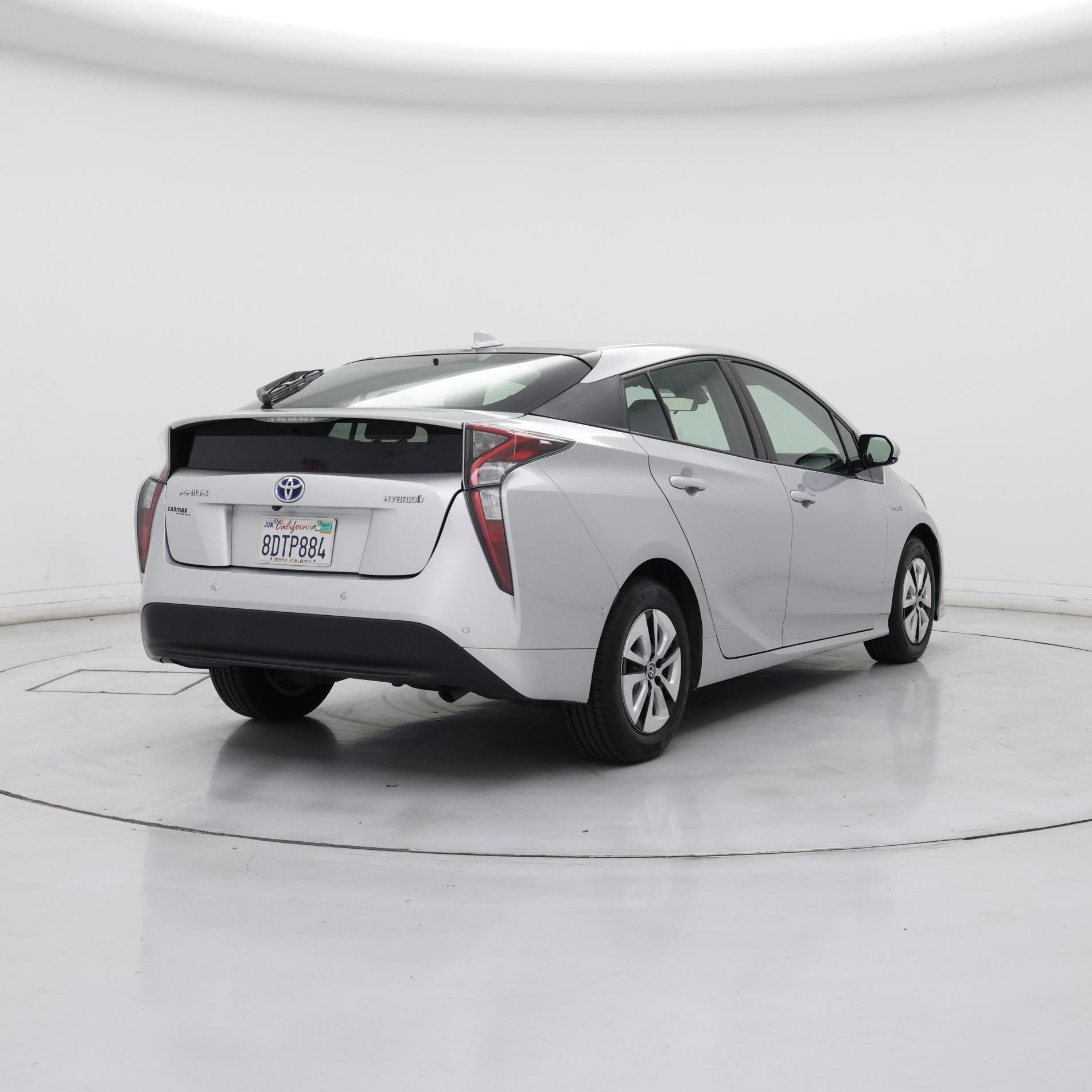 Thumbnail: 2018 Toyota Prius - 8