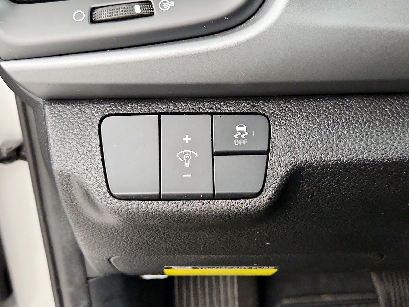 2020 Kia Rio 5-Door S - Photo 14