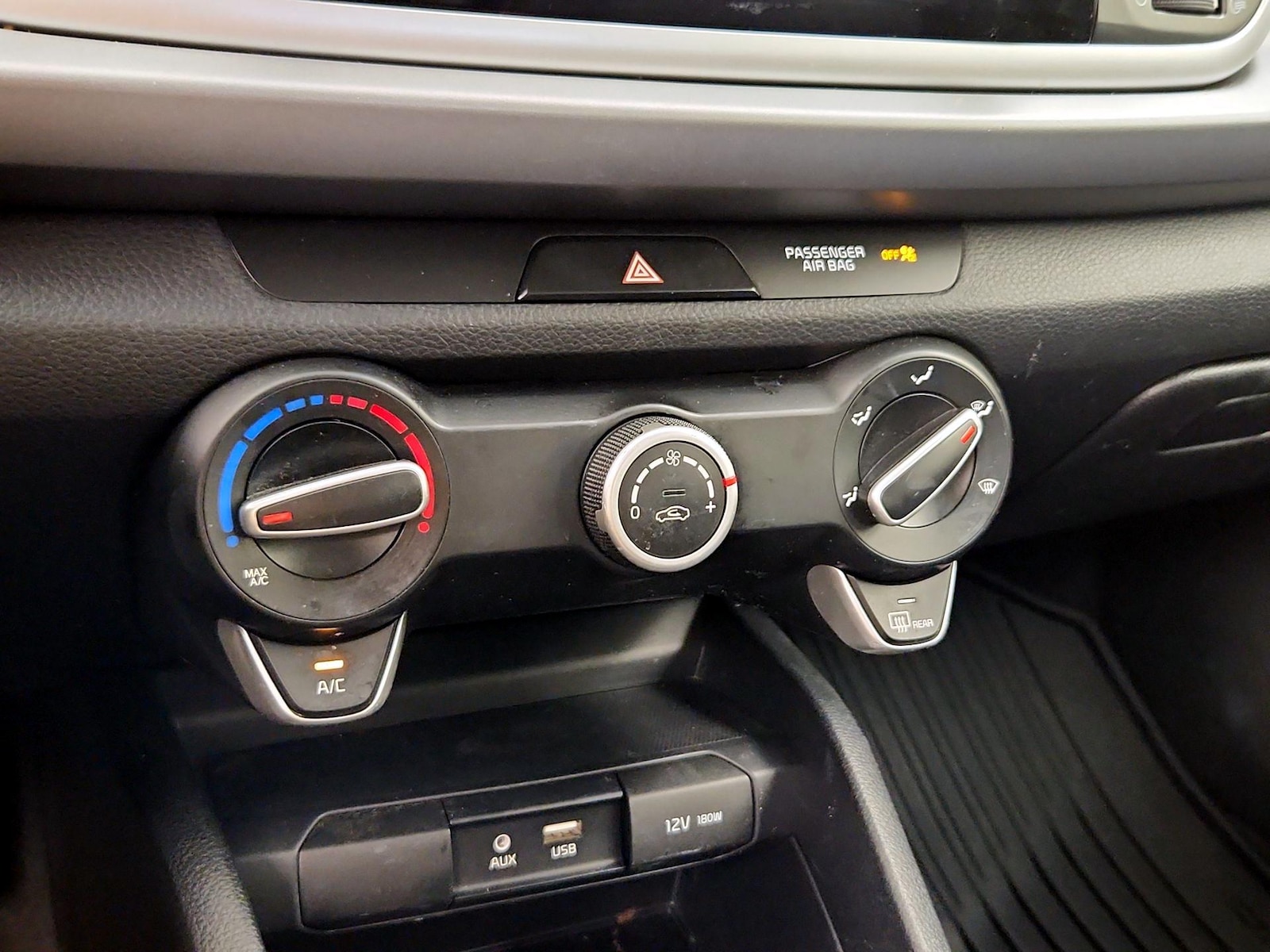 2020 Kia Rio 5-Door S - Photo 18