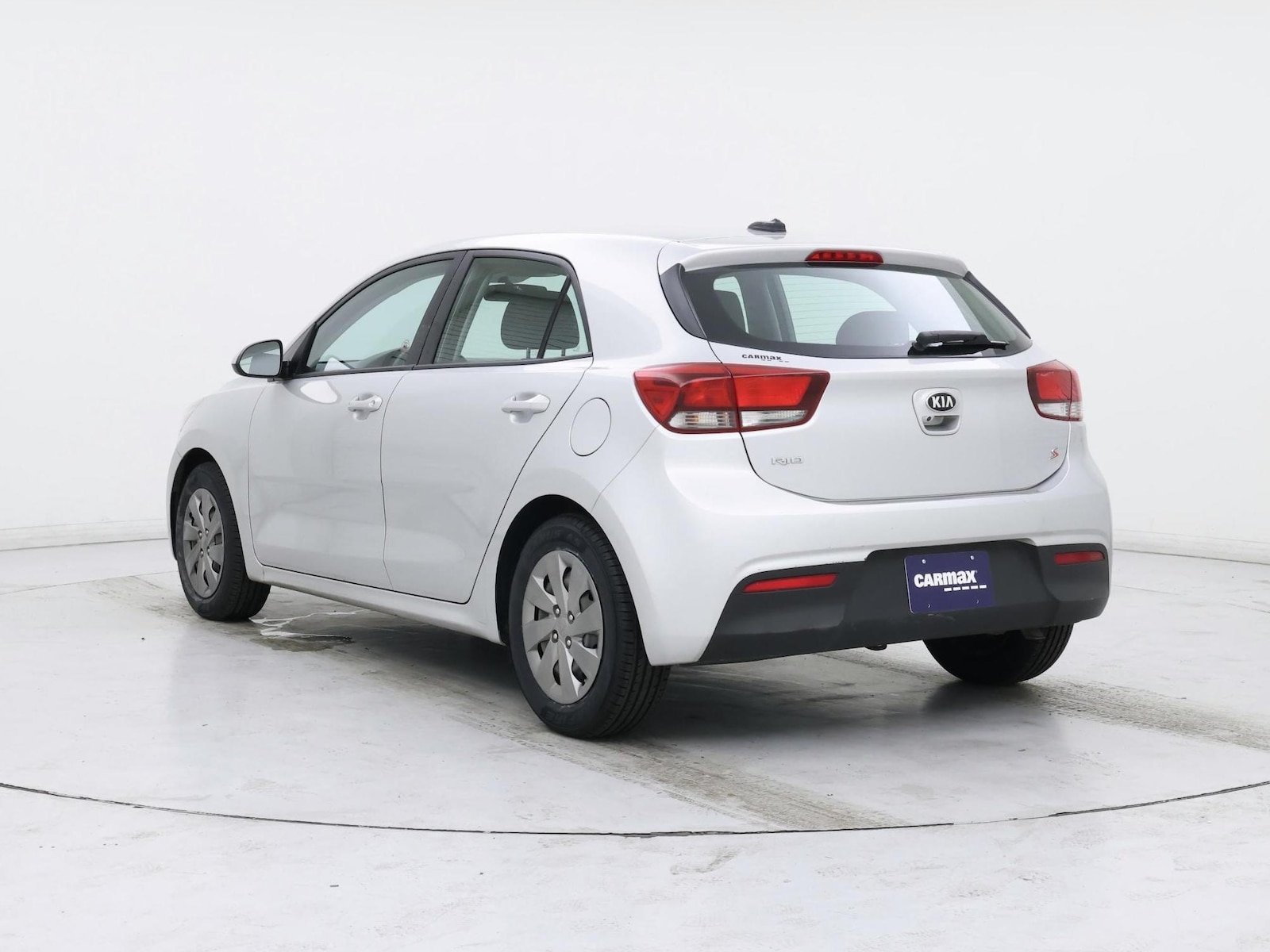 2020 Kia Rio 5-Door S - Photo 3