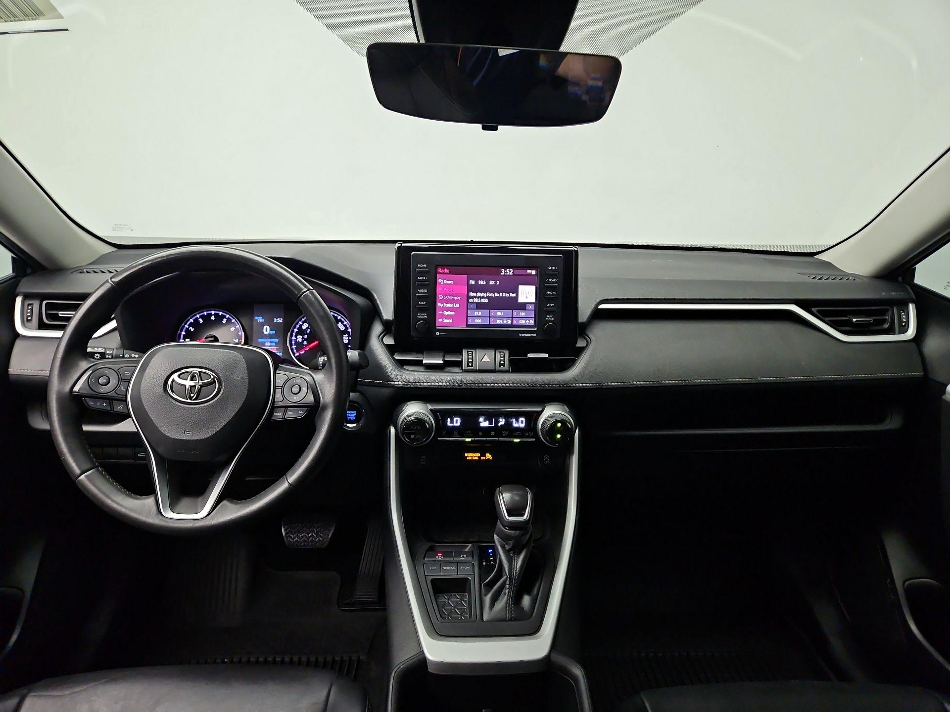 Thumbnail: 2022 Toyota RAV4 - 9
