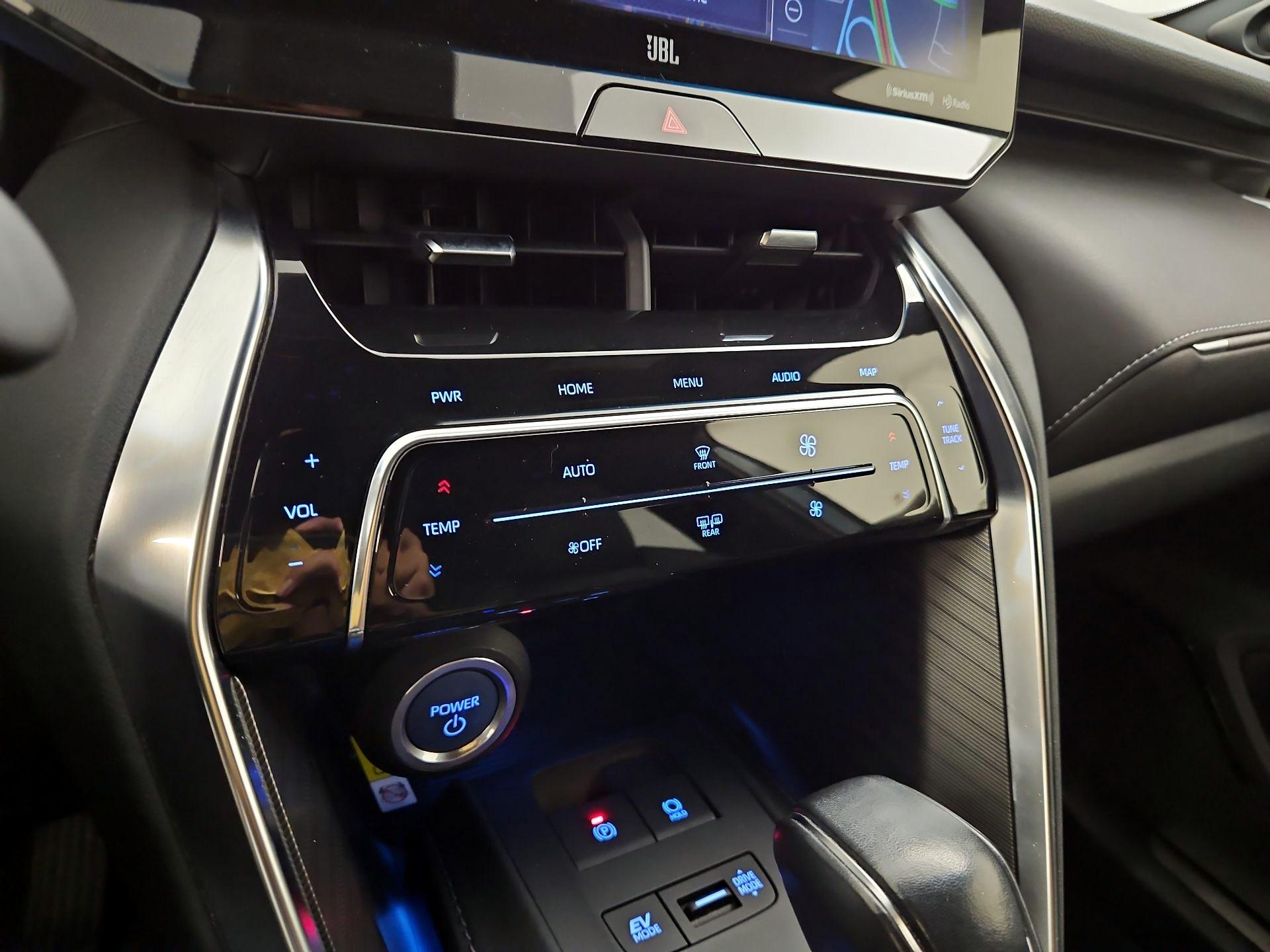 Thumbnail: 2021 Toyota Venza - 17