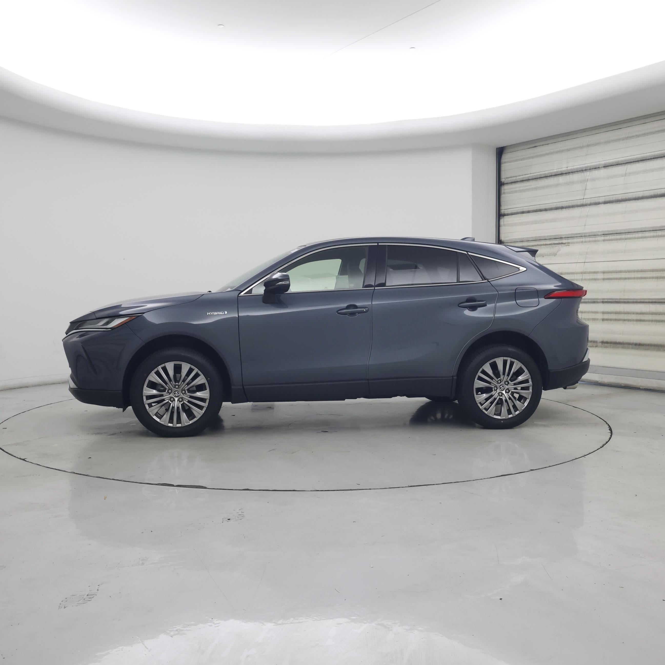 Thumbnail: 2021 Toyota Venza - 3