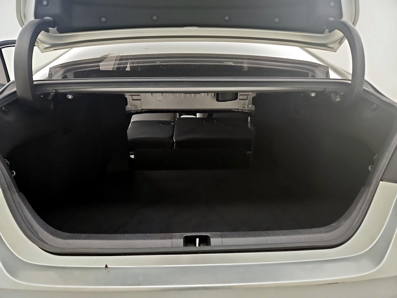 2018 Toyota Camry SE - Photo 22