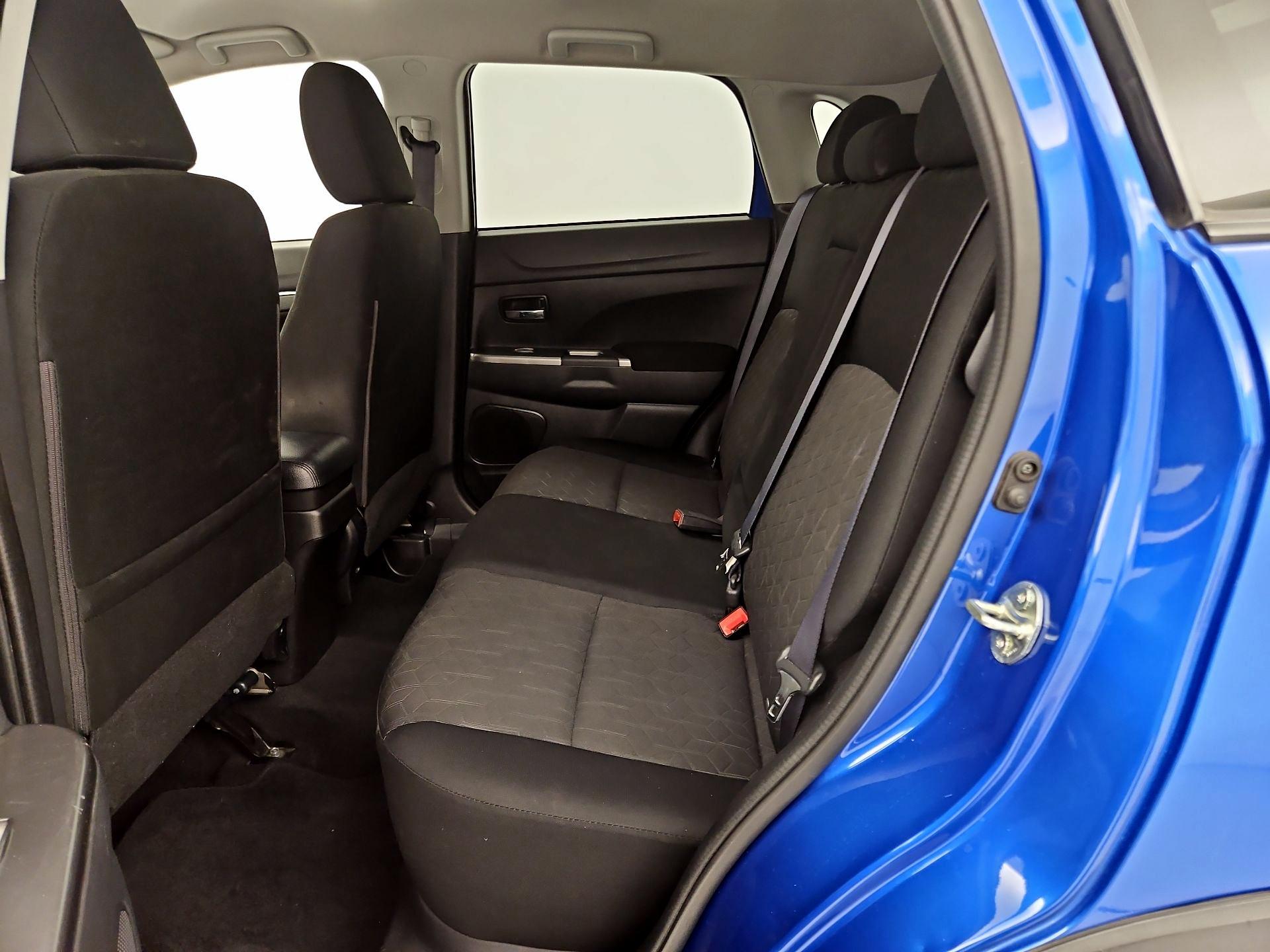 Thumbnail: 2021 Mitsubishi Outlander Sport - 19