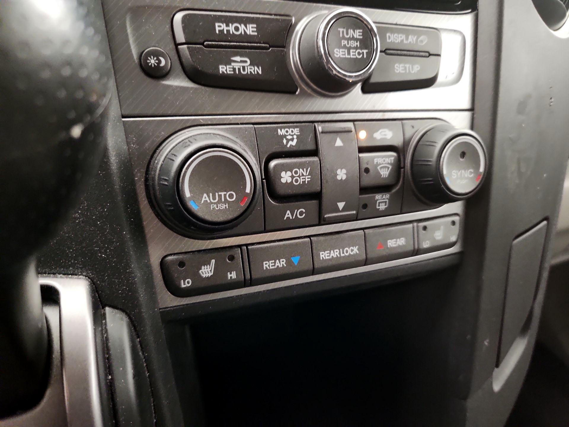 Thumbnail: 2015 Honda Pilot - 16