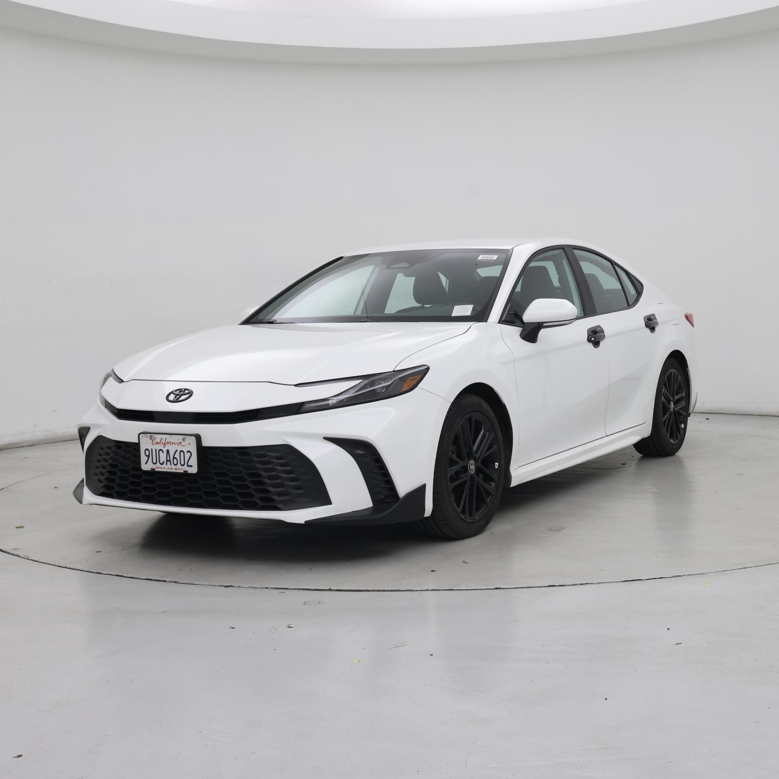 Thumbnail: 2025 Toyota Camry - 4