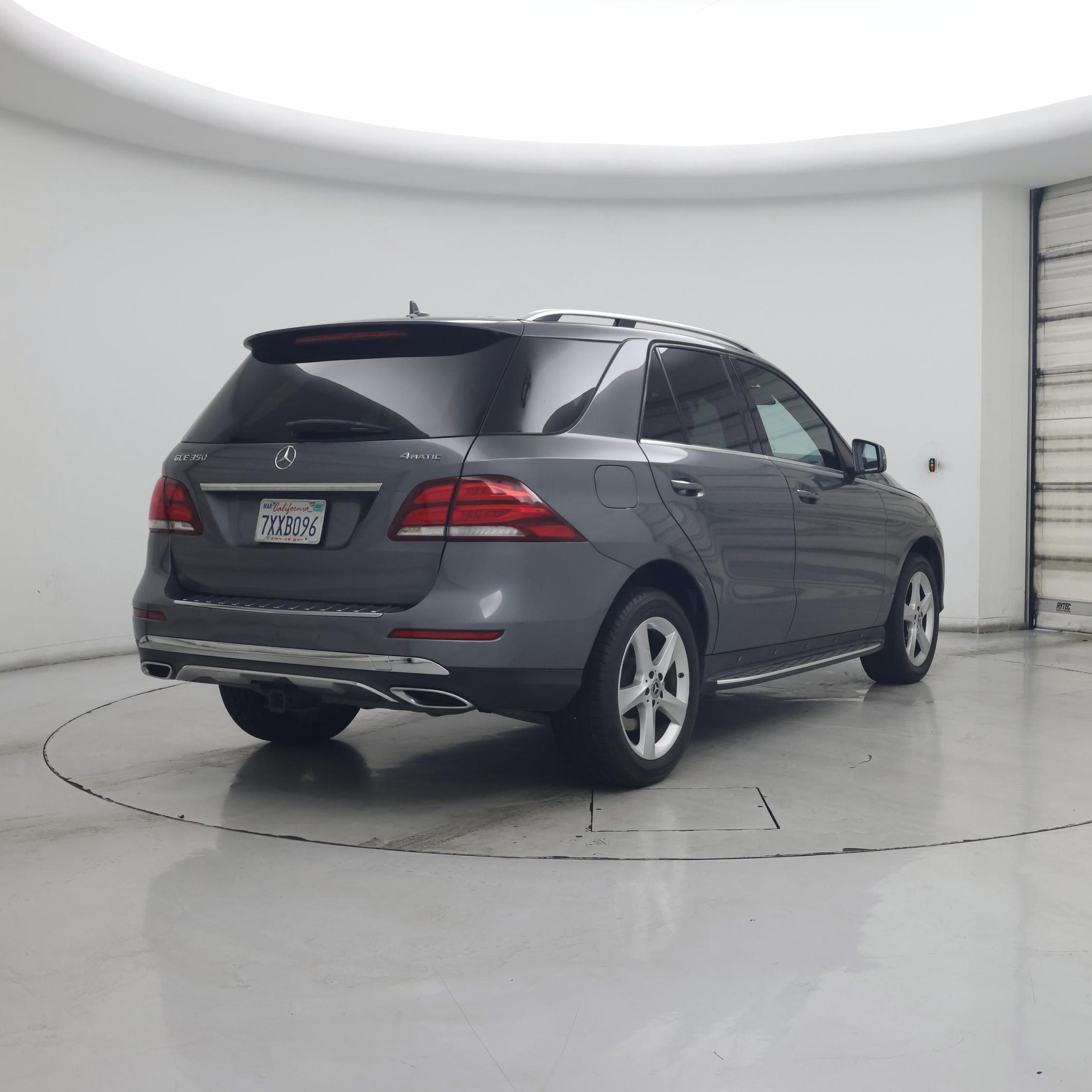Thumbnail: 2017 Mercedes-Benz GLE - 8