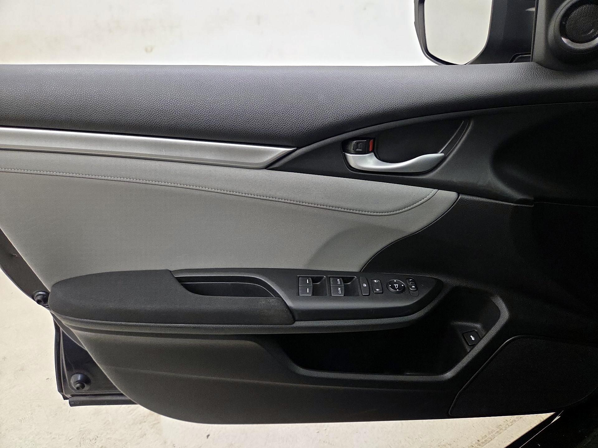 Thumbnail: 2018 Honda Civic - 12