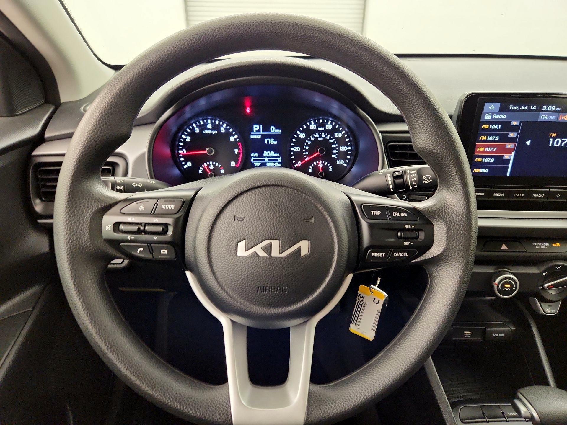 Thumbnail: 2022 Kia Rio - 10