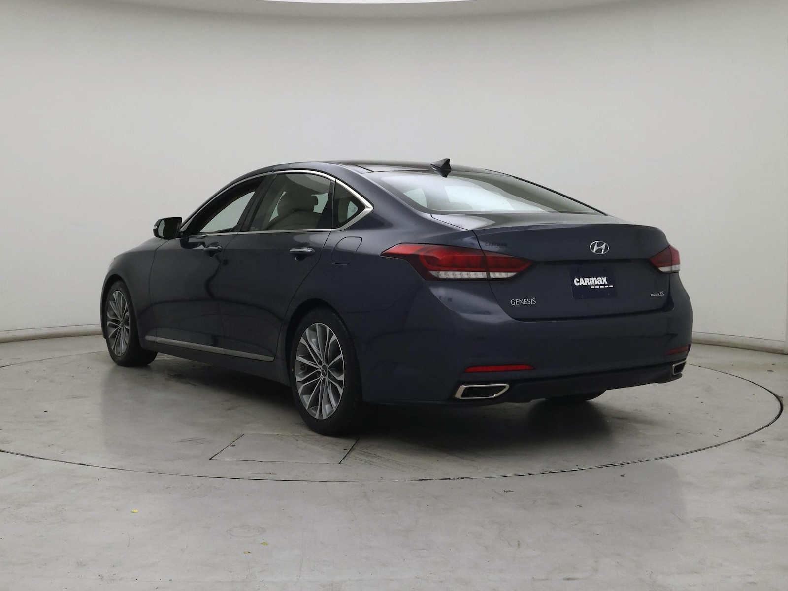 2016 Hyundai Genesis Base - Photo 3