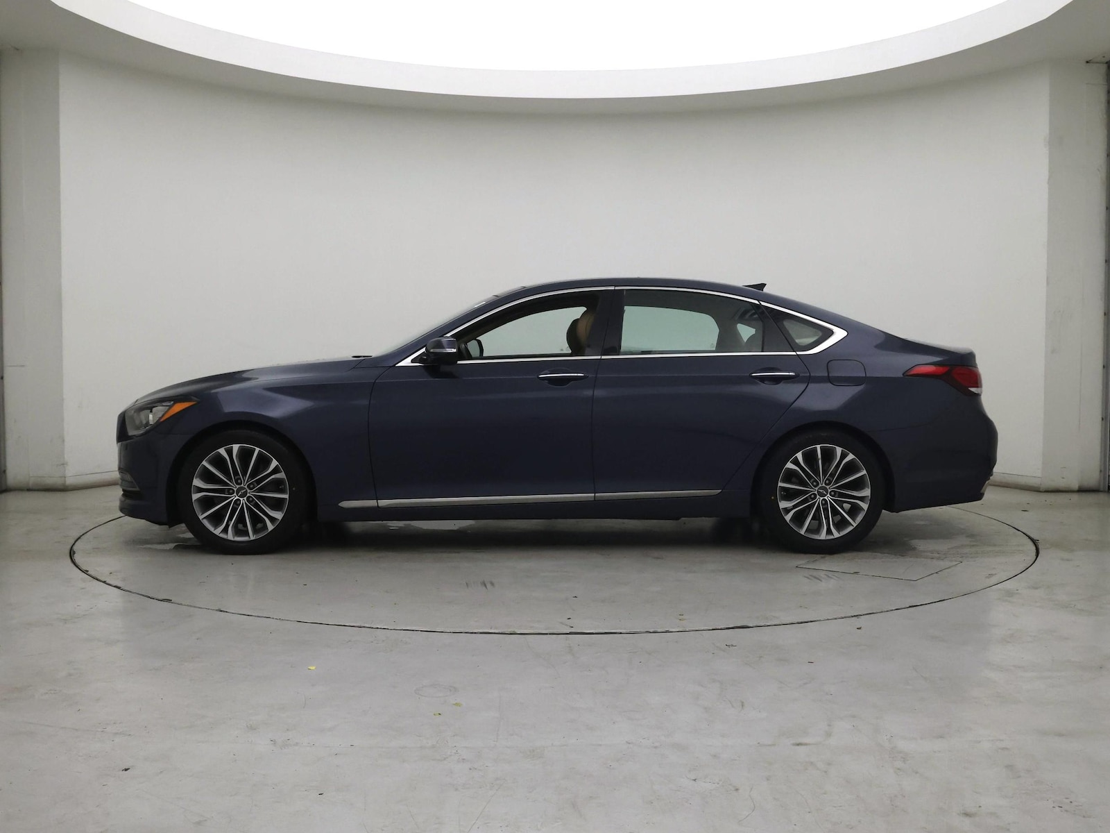 2016 Hyundai Genesis Base - Photo 4