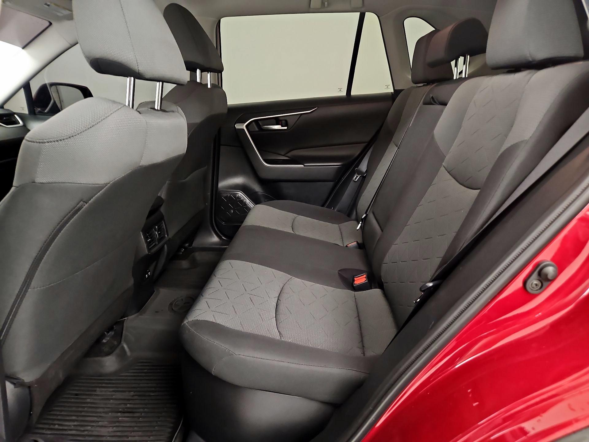 Thumbnail: 2020 Toyota RAV4 - 20