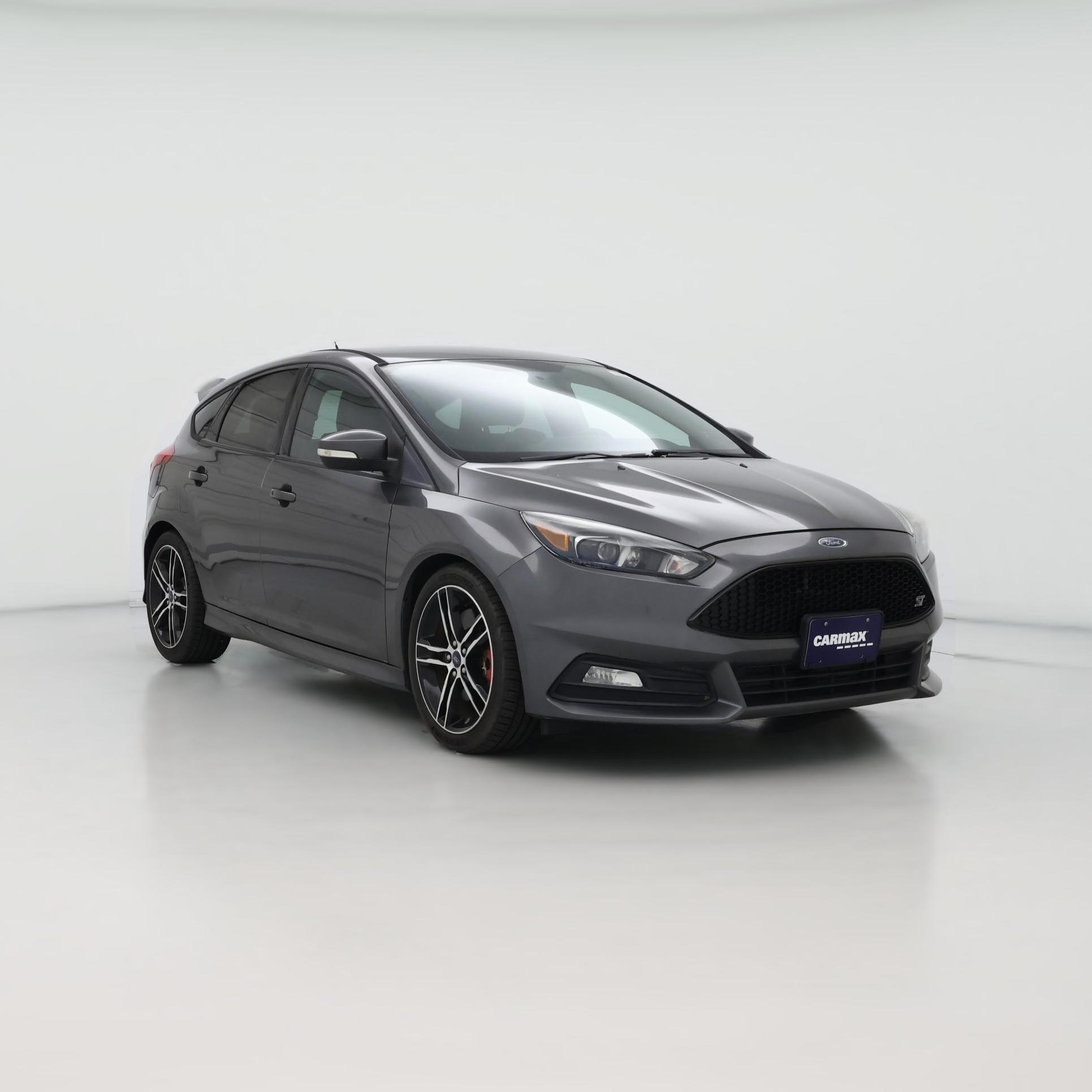 Thumbnail: 2015 Ford Focus - 1