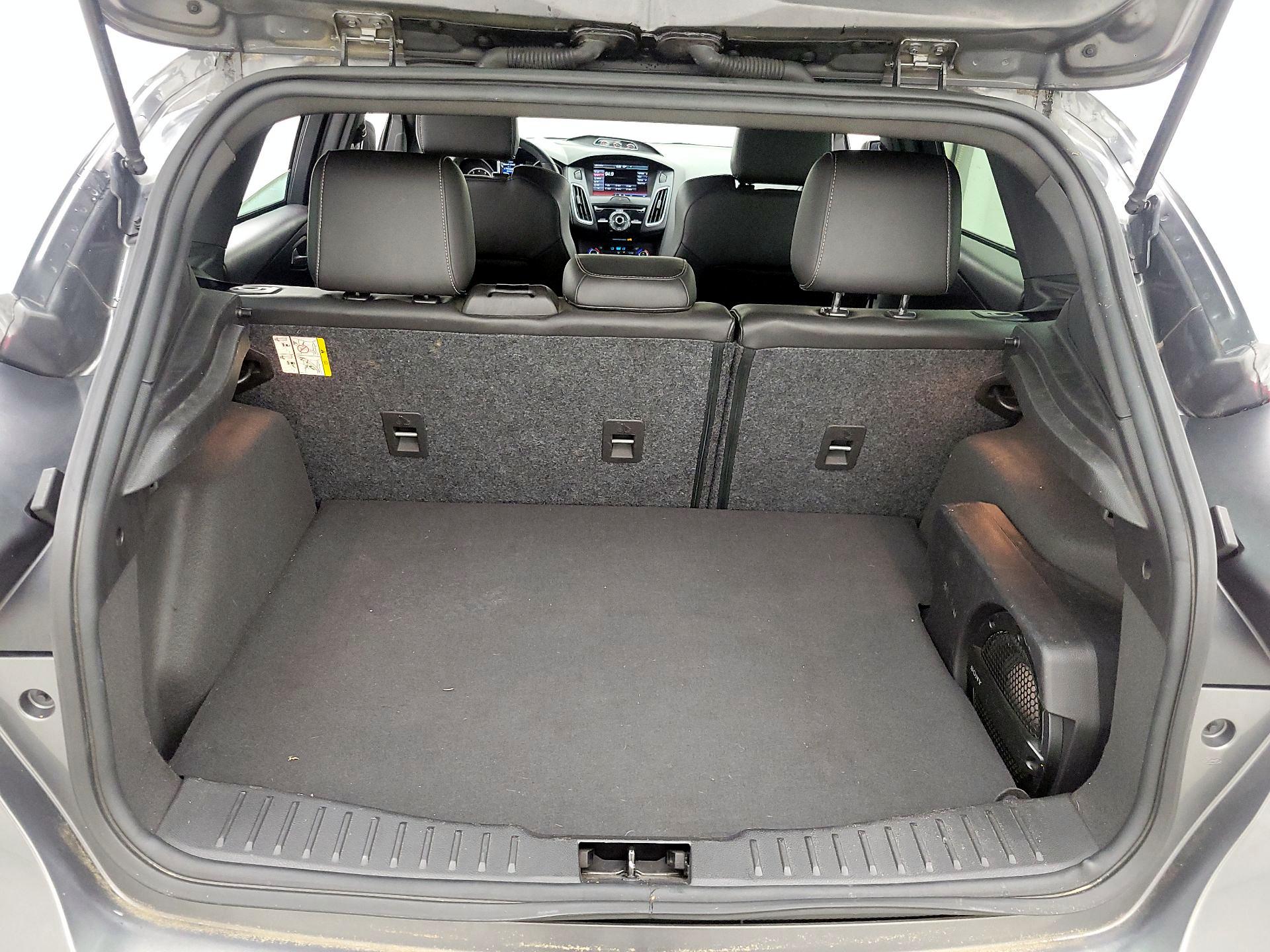 Thumbnail: 2015 Ford Focus - 19