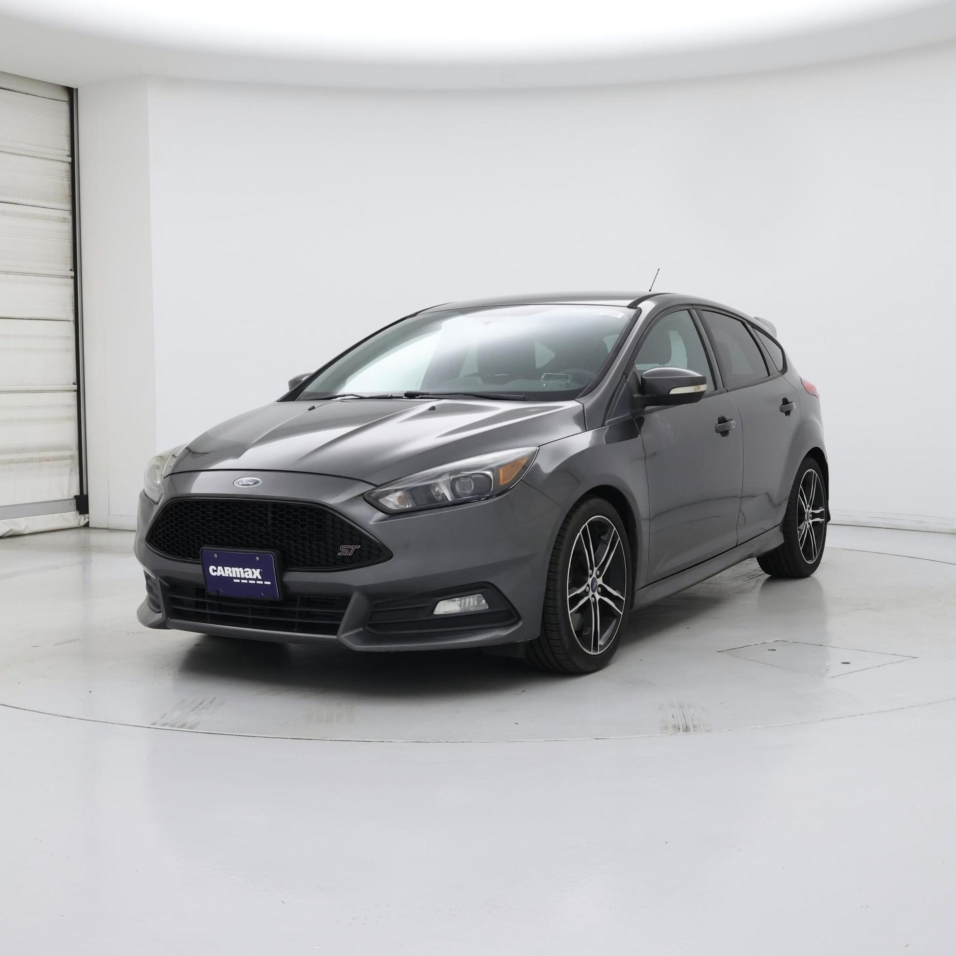Thumbnail: 2015 Ford Focus - 4