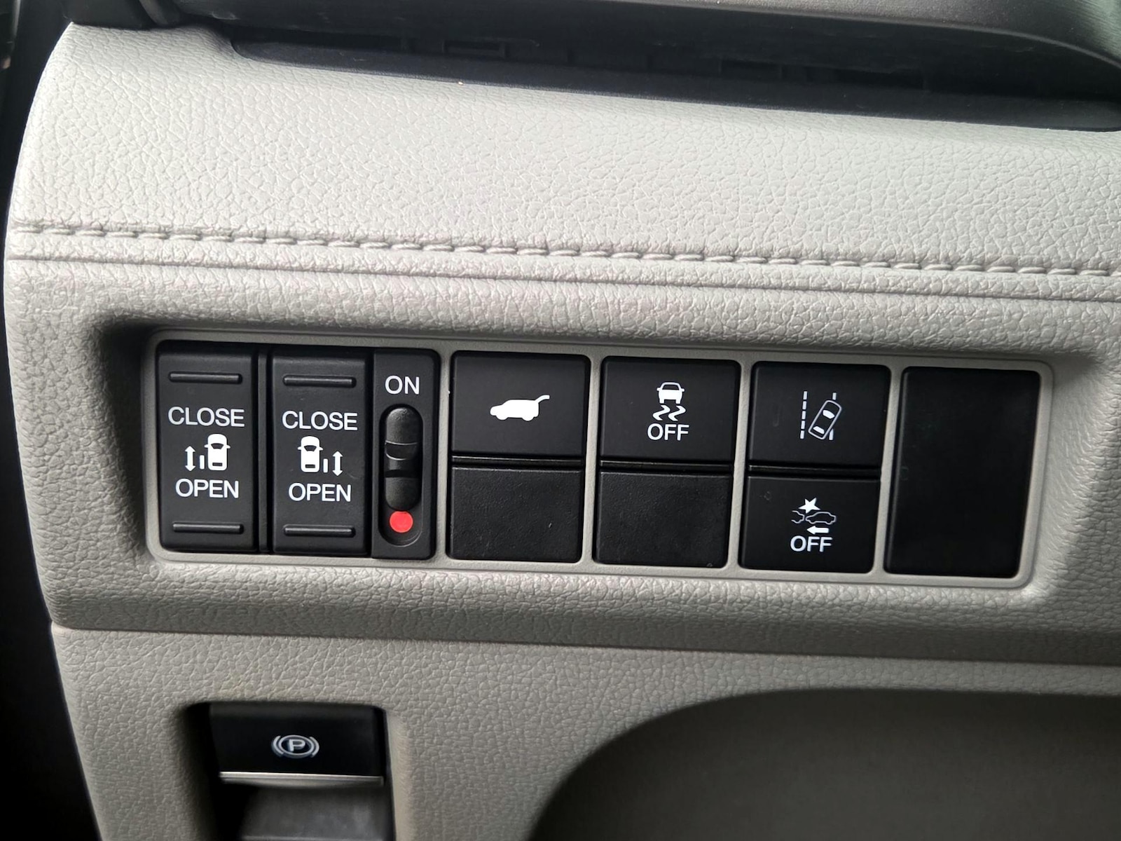 2020 Honda Odyssey EX-L - Photo 14