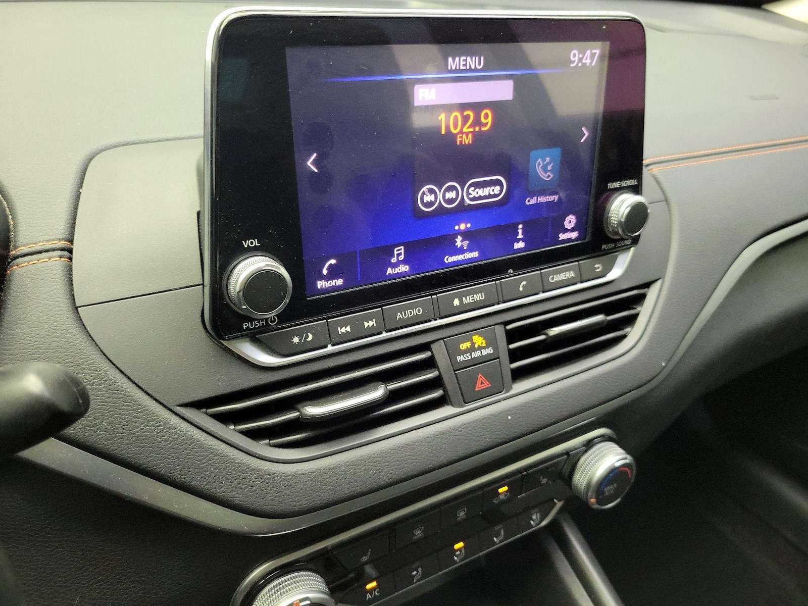2019 Nissan Altima SR - Photo 16