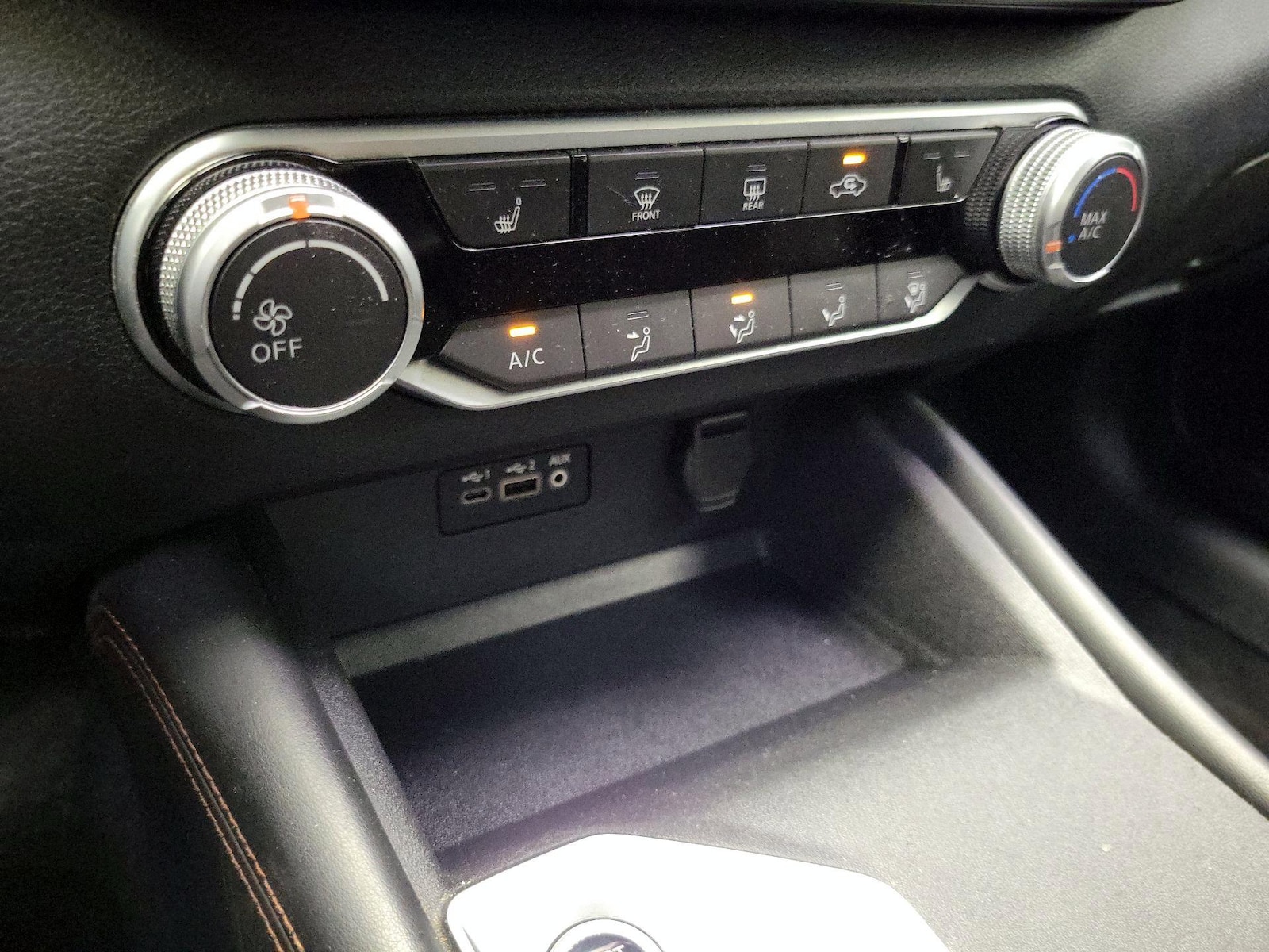 2019 Nissan Altima SR - Photo 17