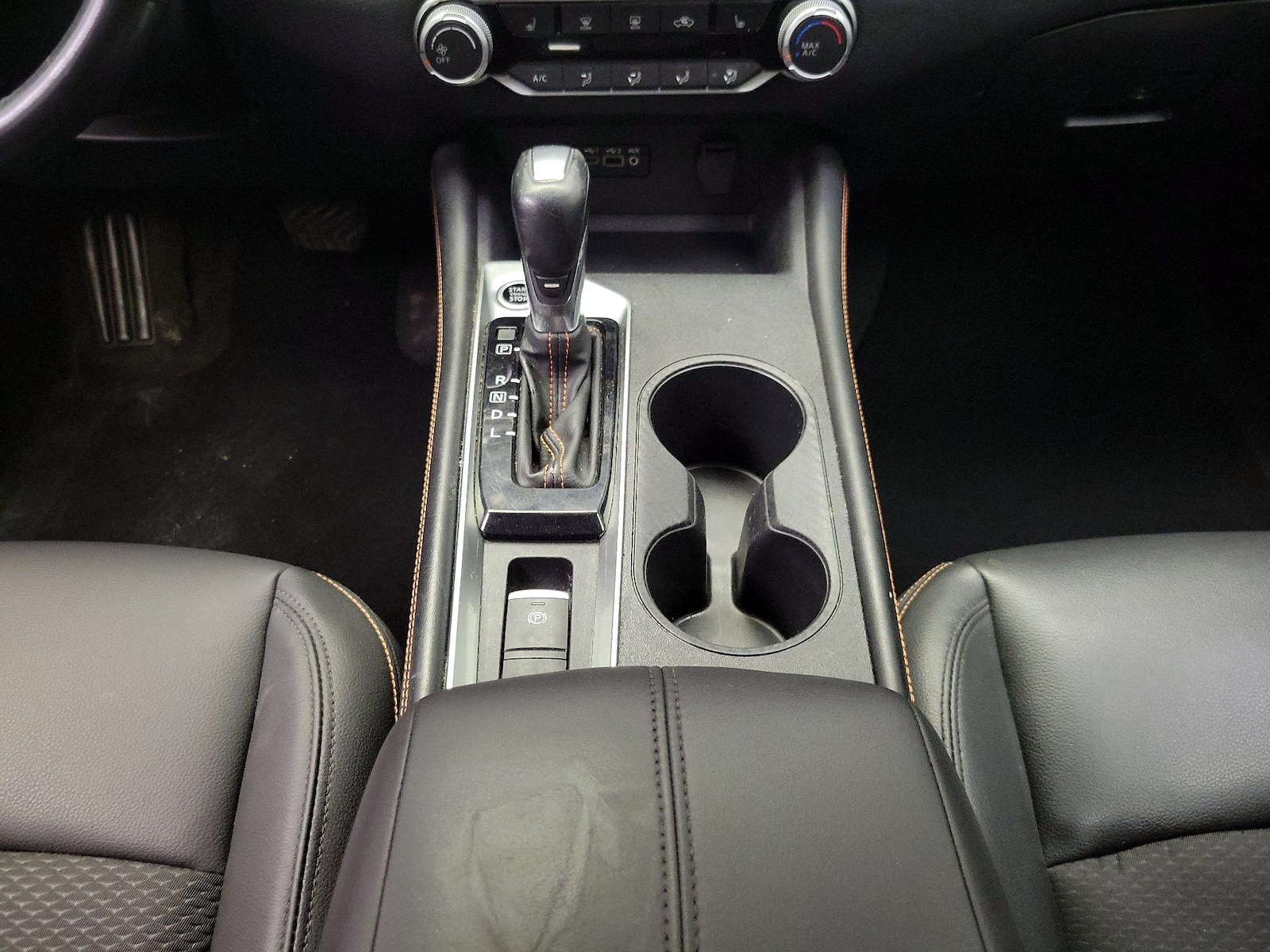 2019 Nissan Altima SR - Photo 18