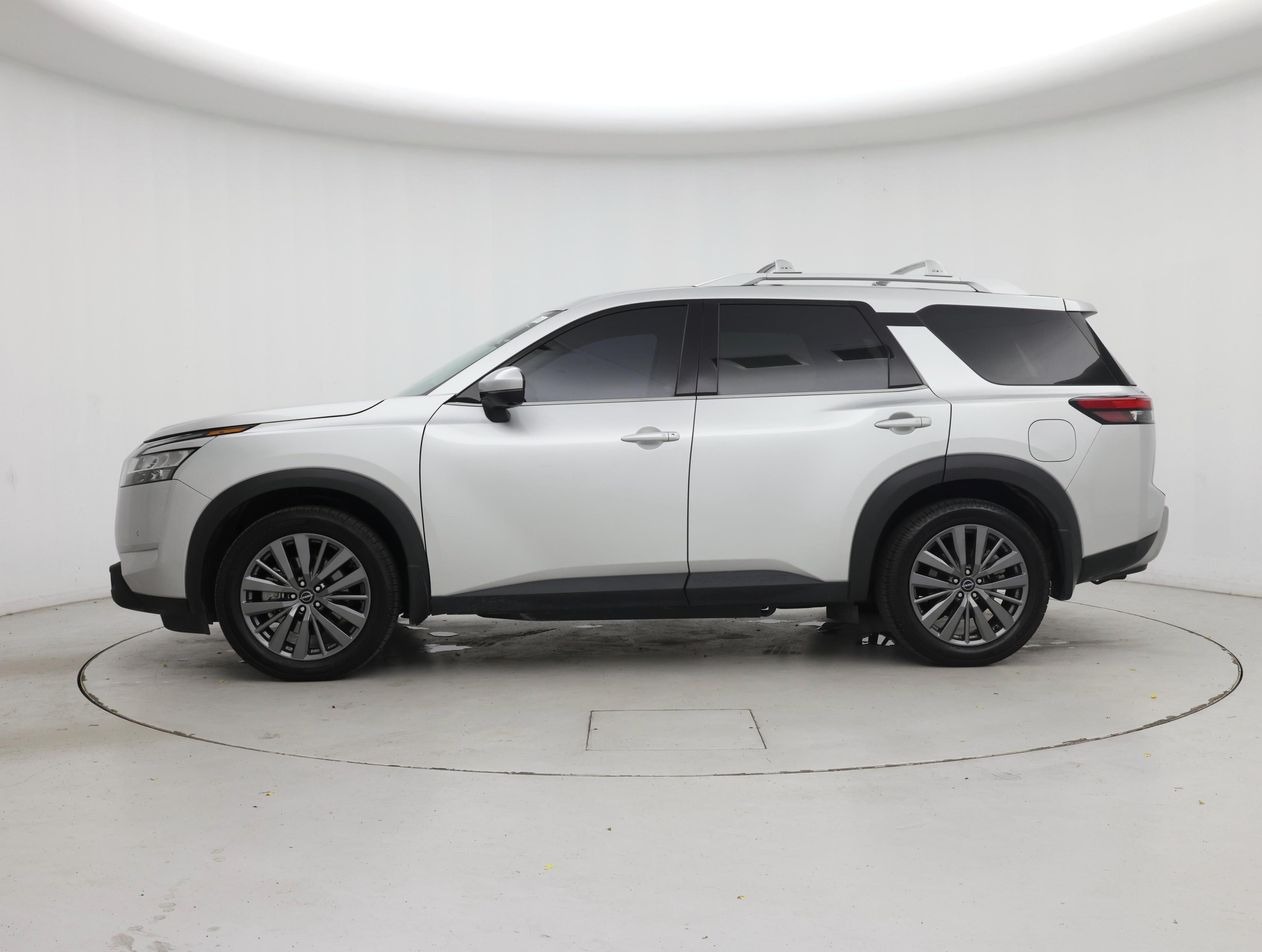 Thumbnail: 2024 Nissan Pathfinder - 3