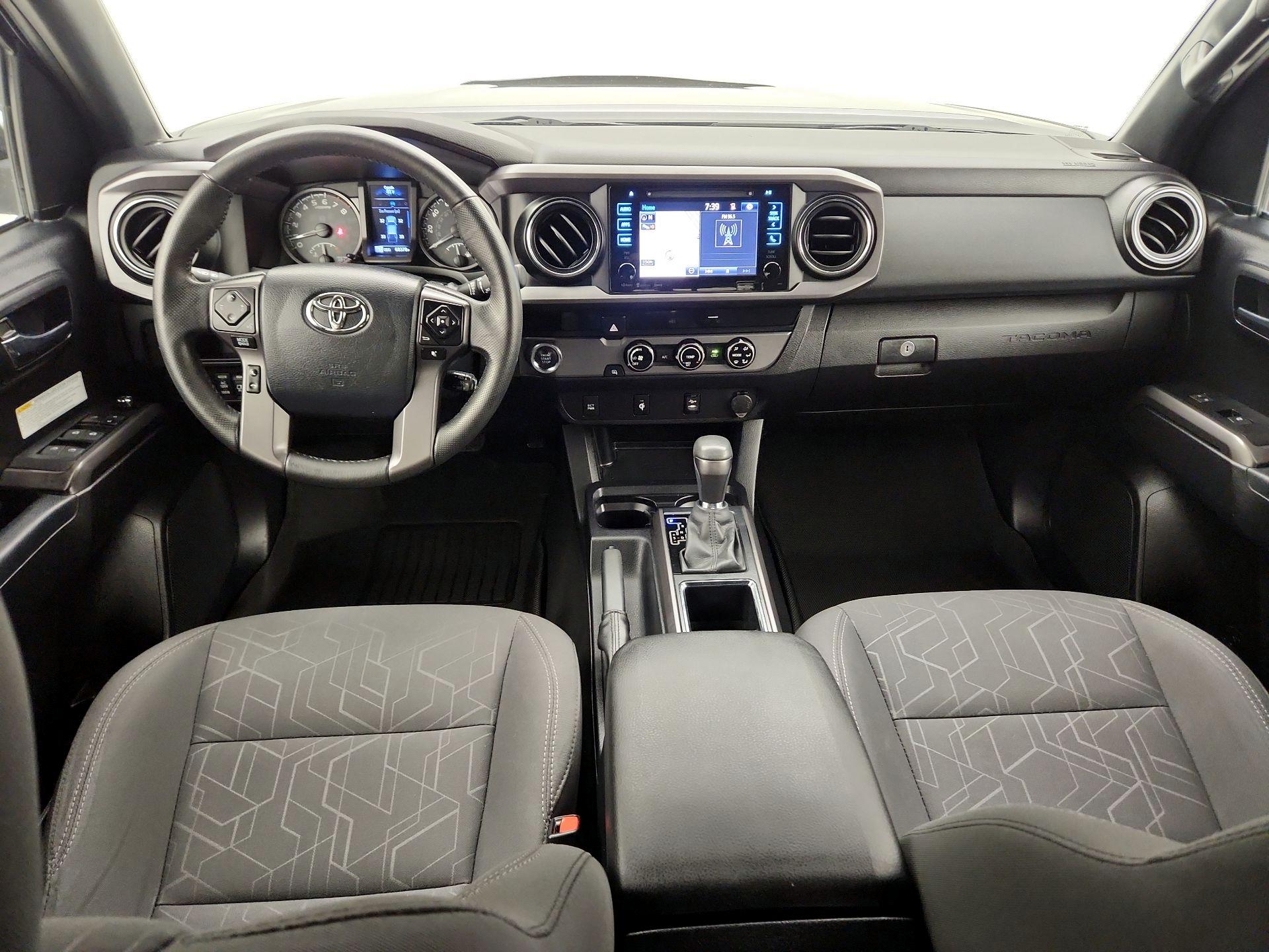 Thumbnail: 2017 Toyota Tacoma - 9