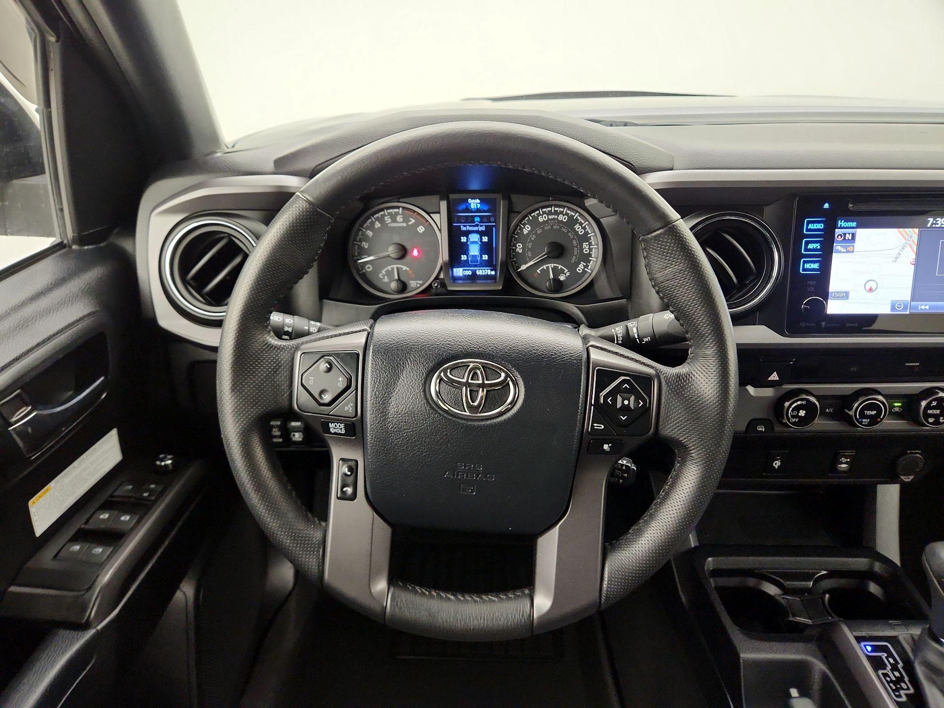 Thumbnail: 2017 Toyota Tacoma - 10