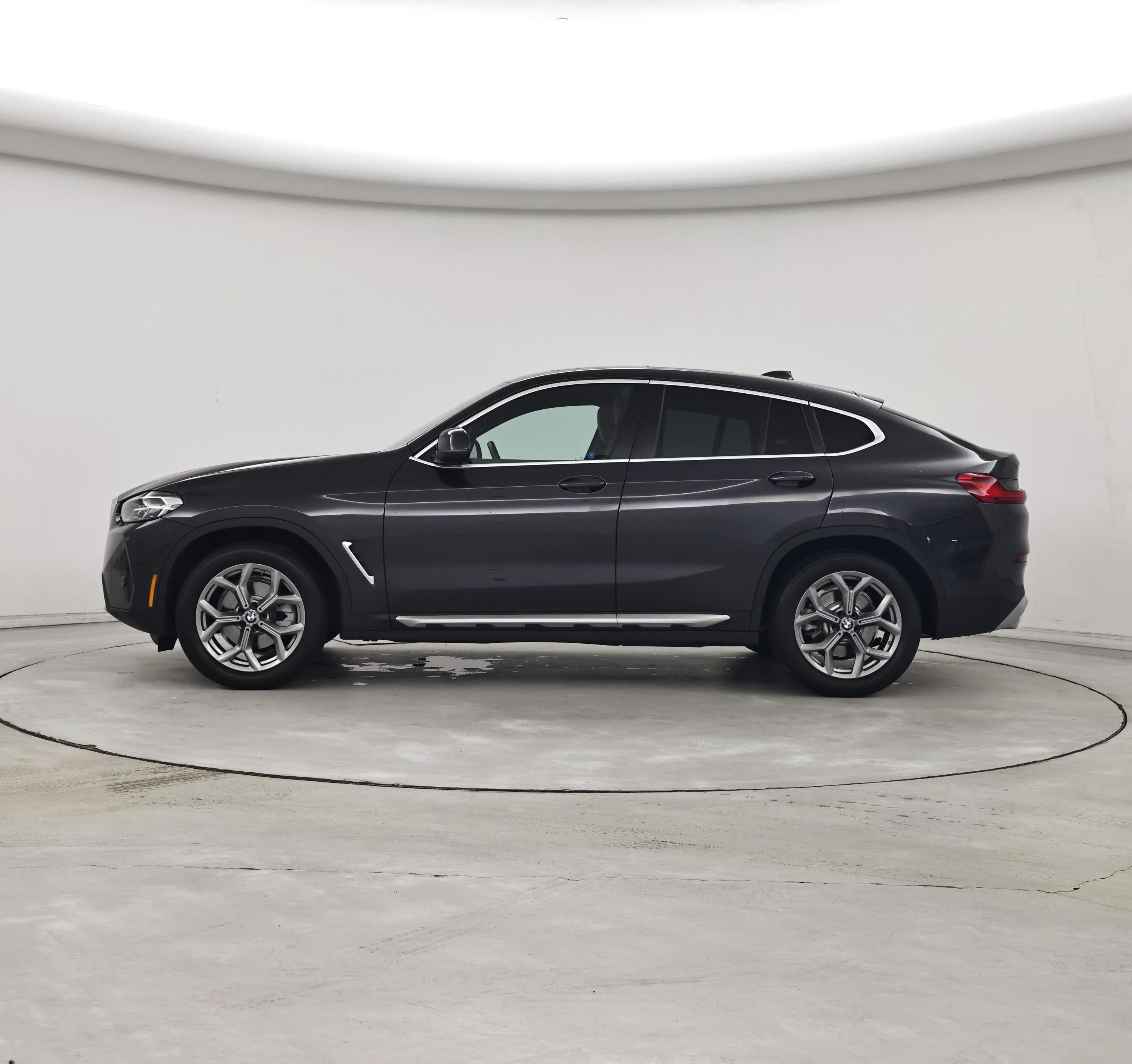 Thumbnail: 2023 BMW X4 - 3