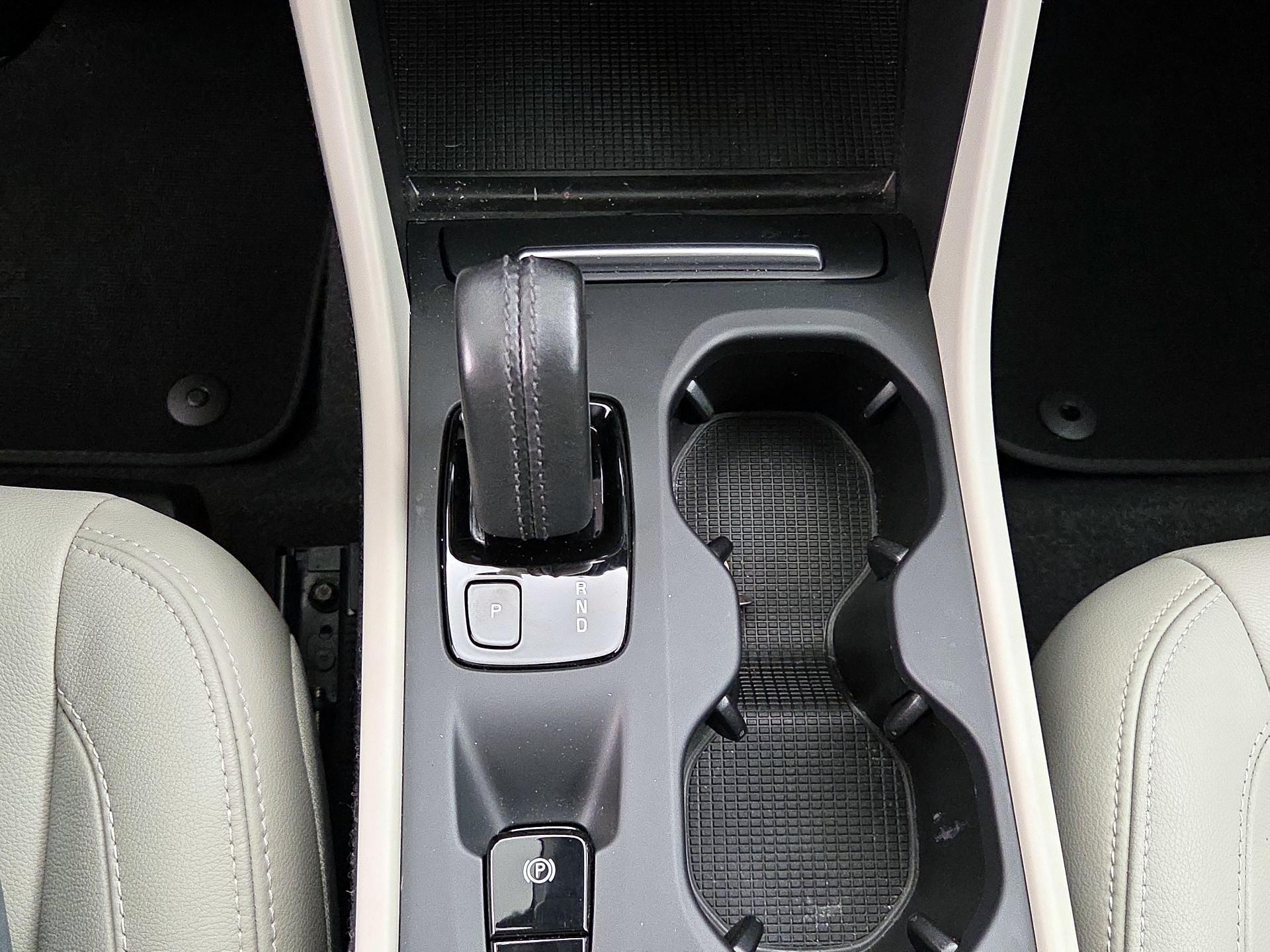 Thumbnail: 2021 Volvo XC40 - 18