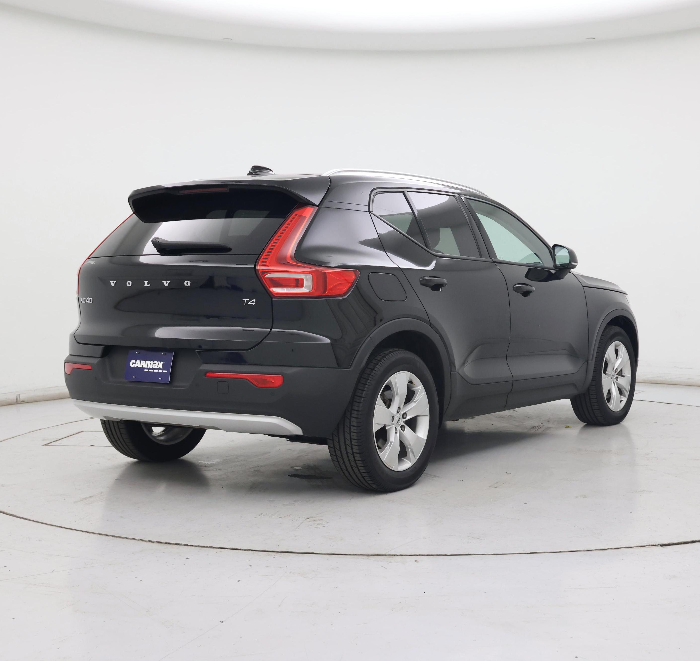 Thumbnail: 2021 Volvo XC40 - 8