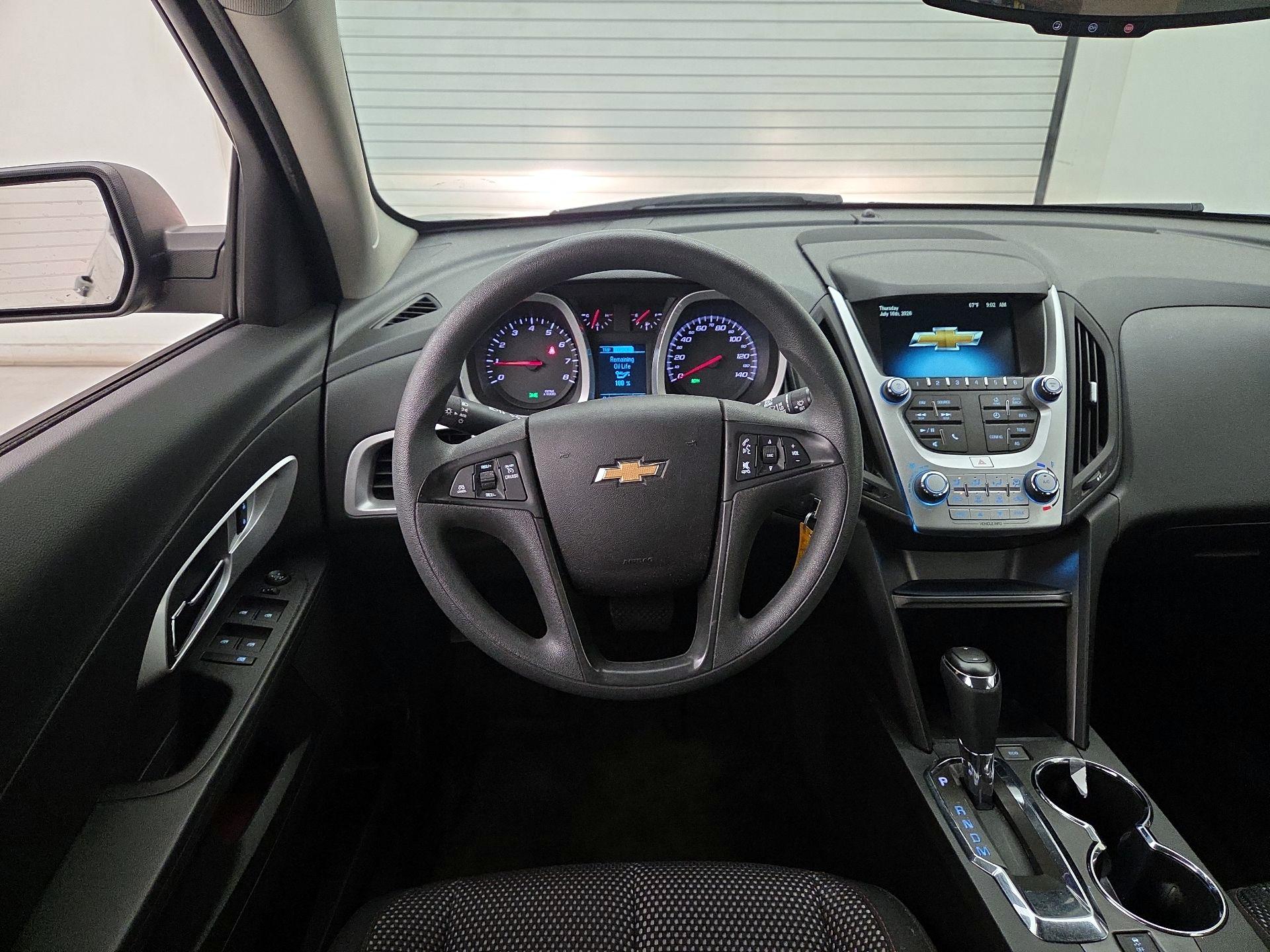 Thumbnail: 2017 Chevrolet Equinox - 10