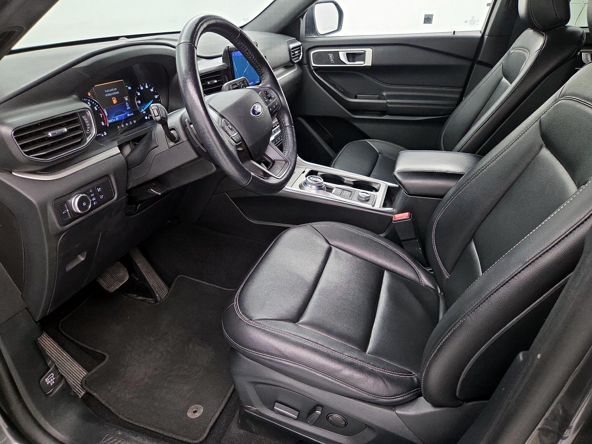 Thumbnail: 2020 Ford Explorer - 11