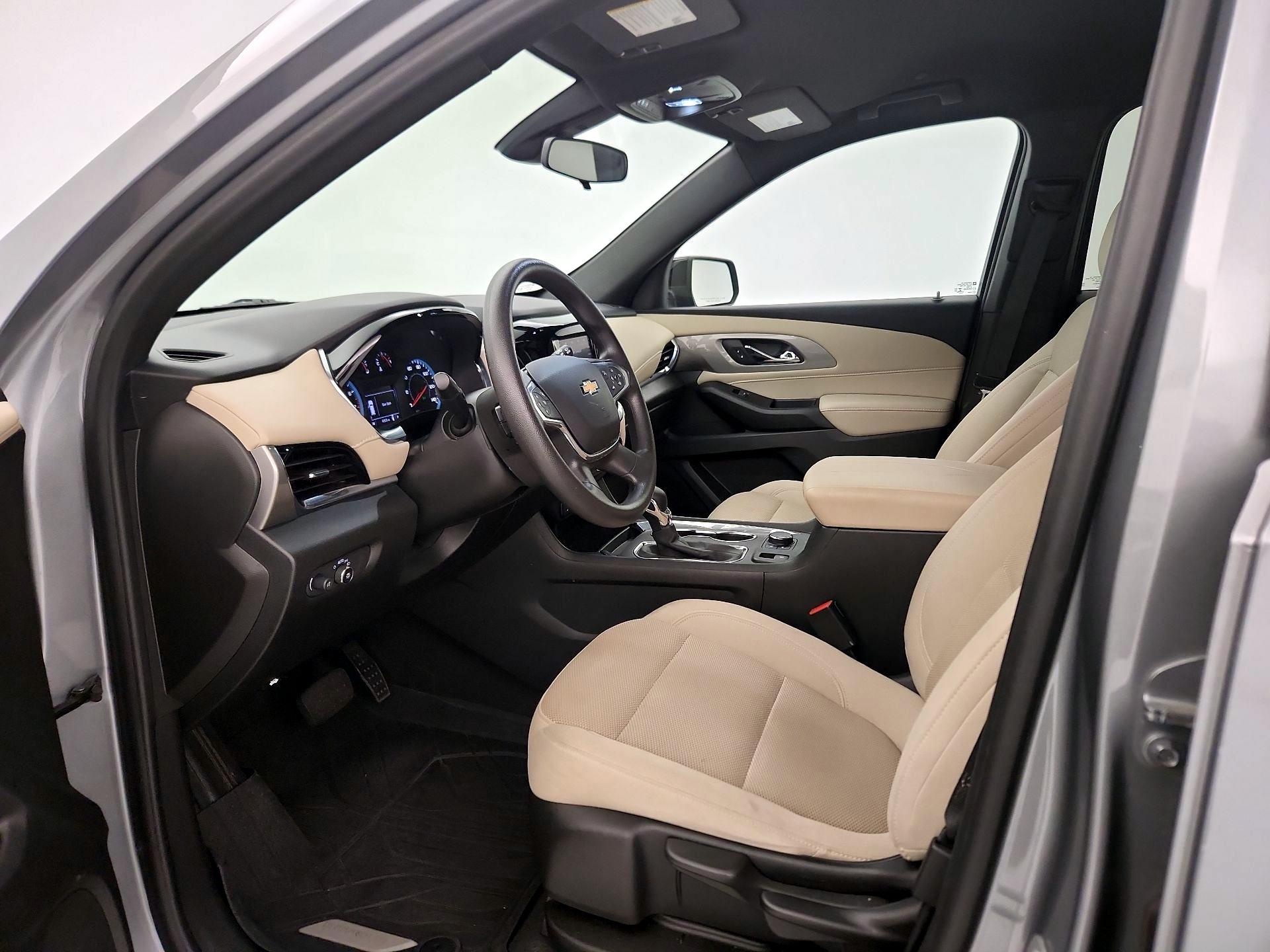 Thumbnail: 2023 Chevrolet Traverse - 11