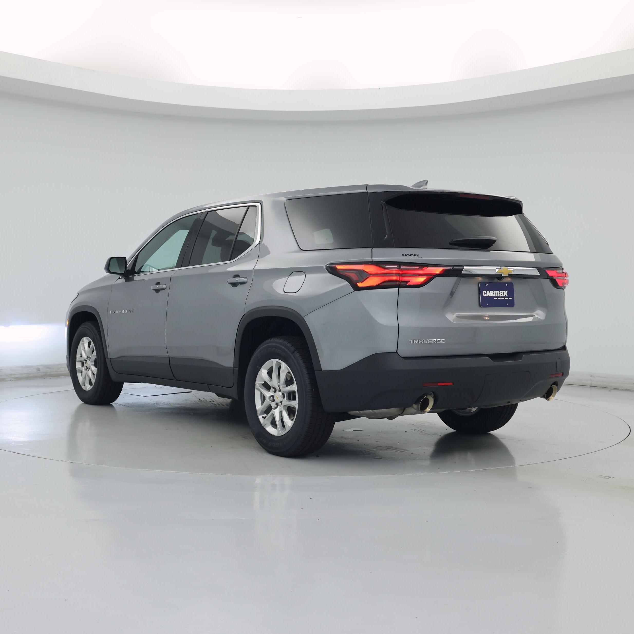 Thumbnail: 2023 Chevrolet Traverse - 2