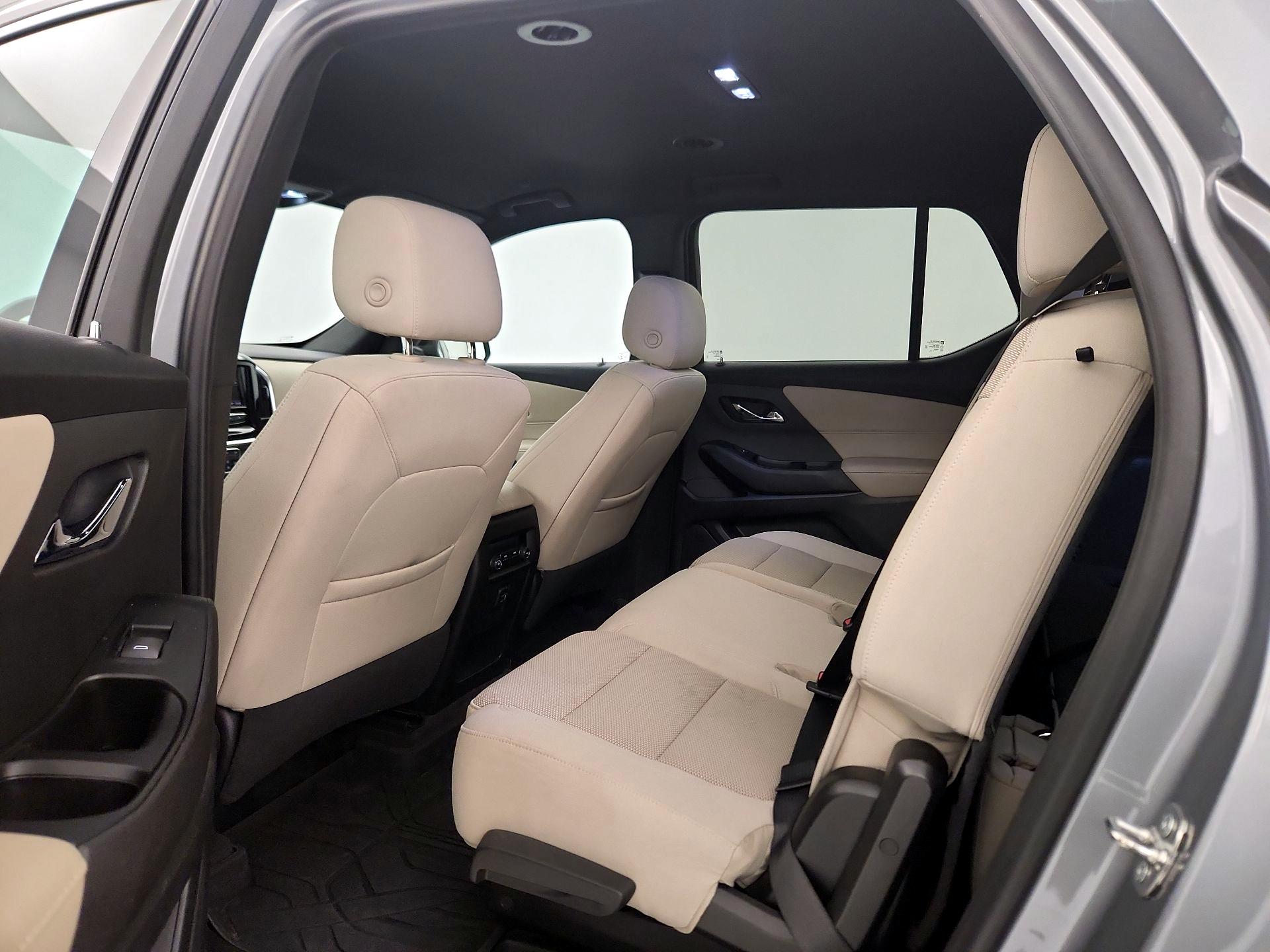 Thumbnail: 2023 Chevrolet Traverse - 19